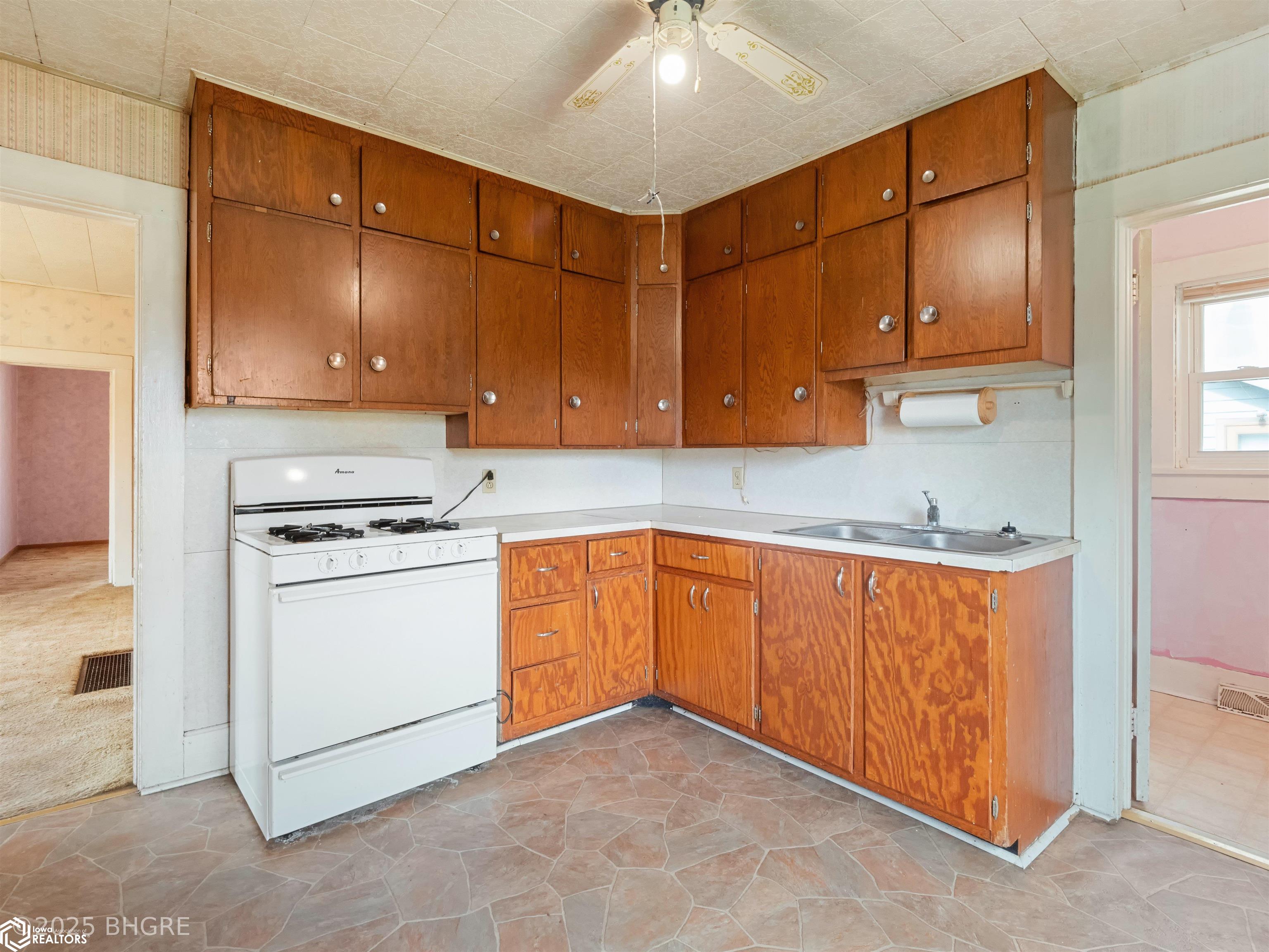 503 N Gaines Street, Stuart, Iowa image 9