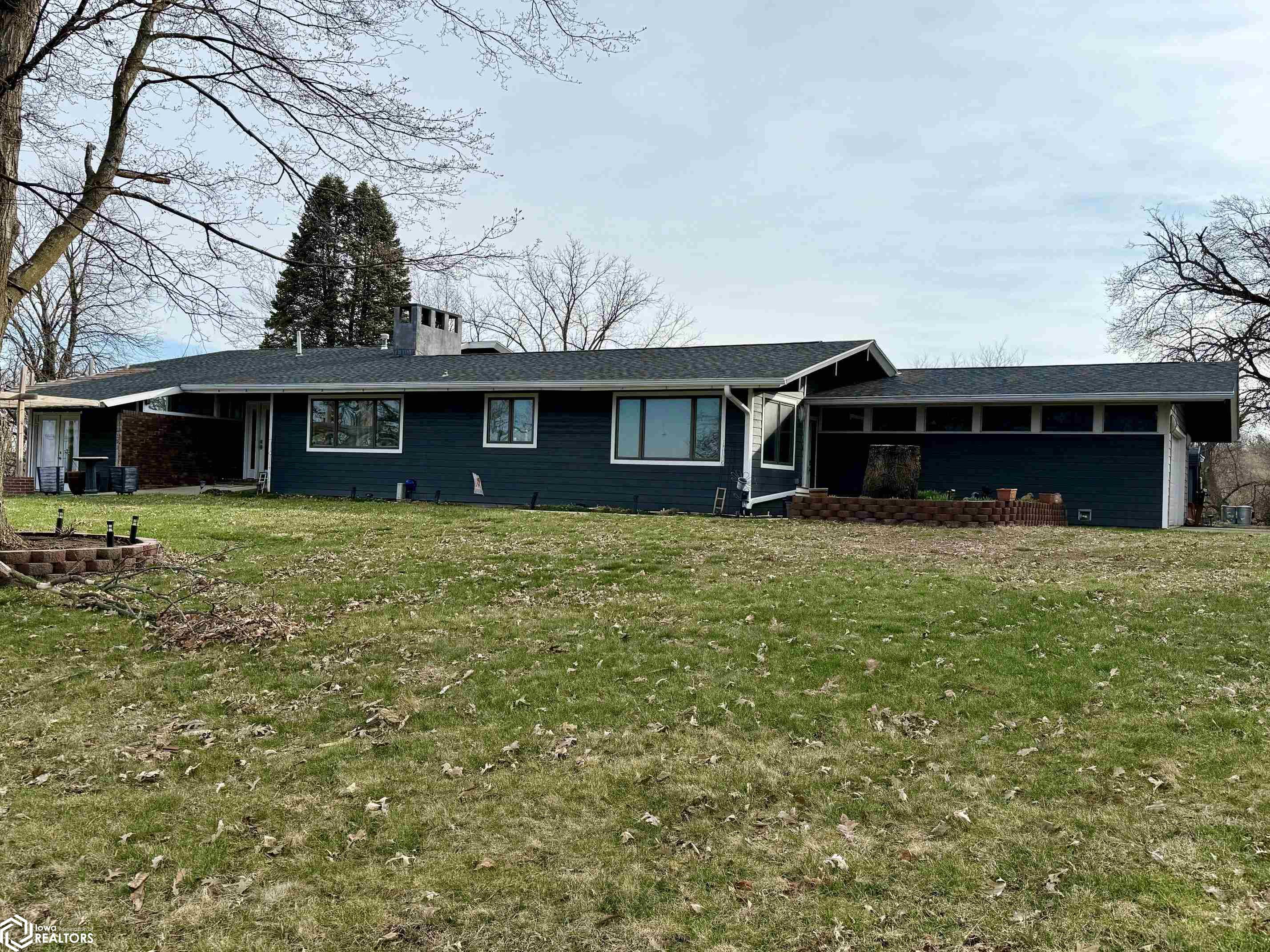 1604 Sunnyside Lane, Atlantic, Iowa image 2