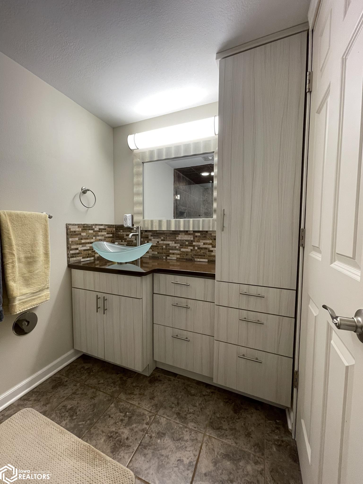 1604 Sunnyside Lane, Atlantic, Iowa image 45