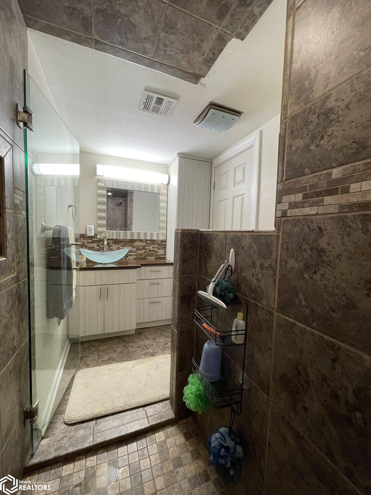 1604 Sunnyside Lane, Atlantic, Iowa image 46
