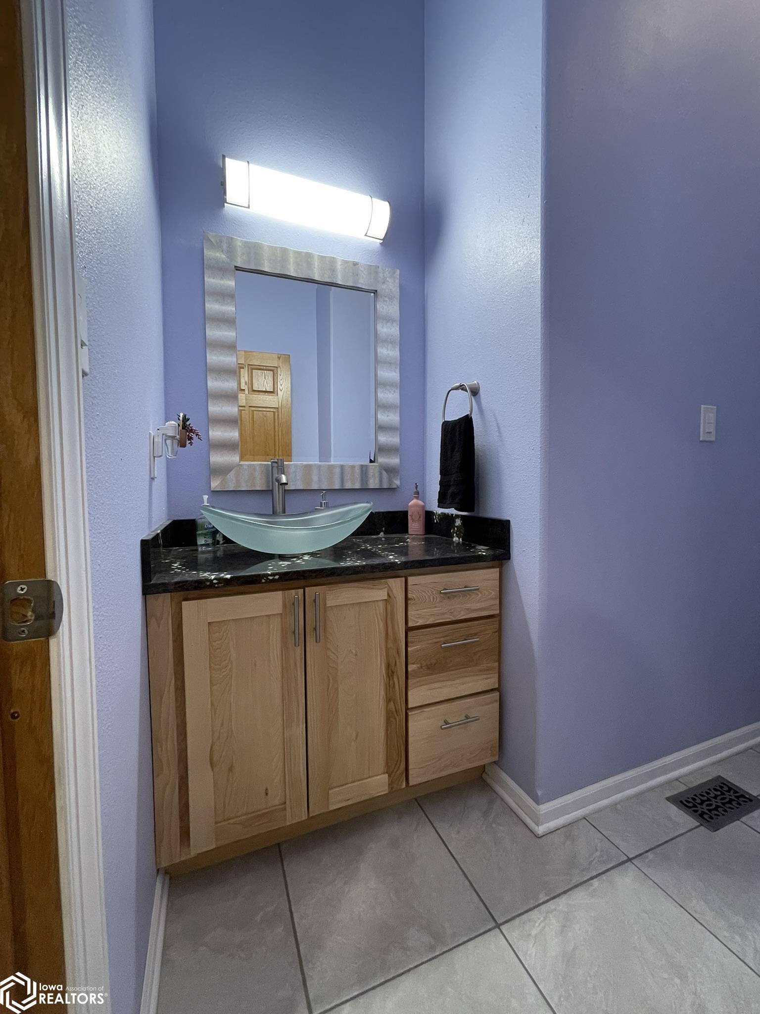 1604 Sunnyside Lane, Atlantic, Iowa image 50