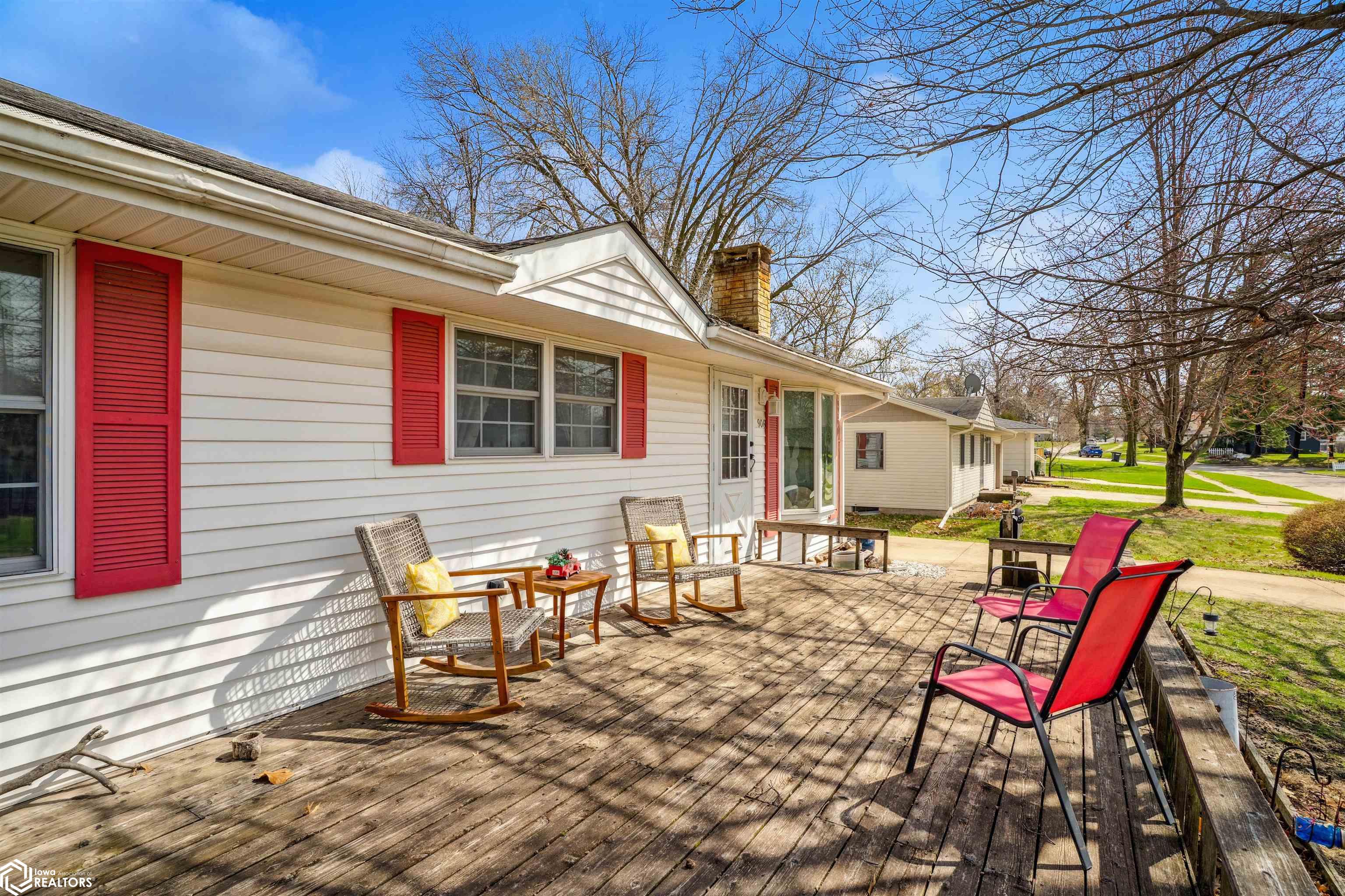 906 N Main, Mount Pleasant, Iowa image 3