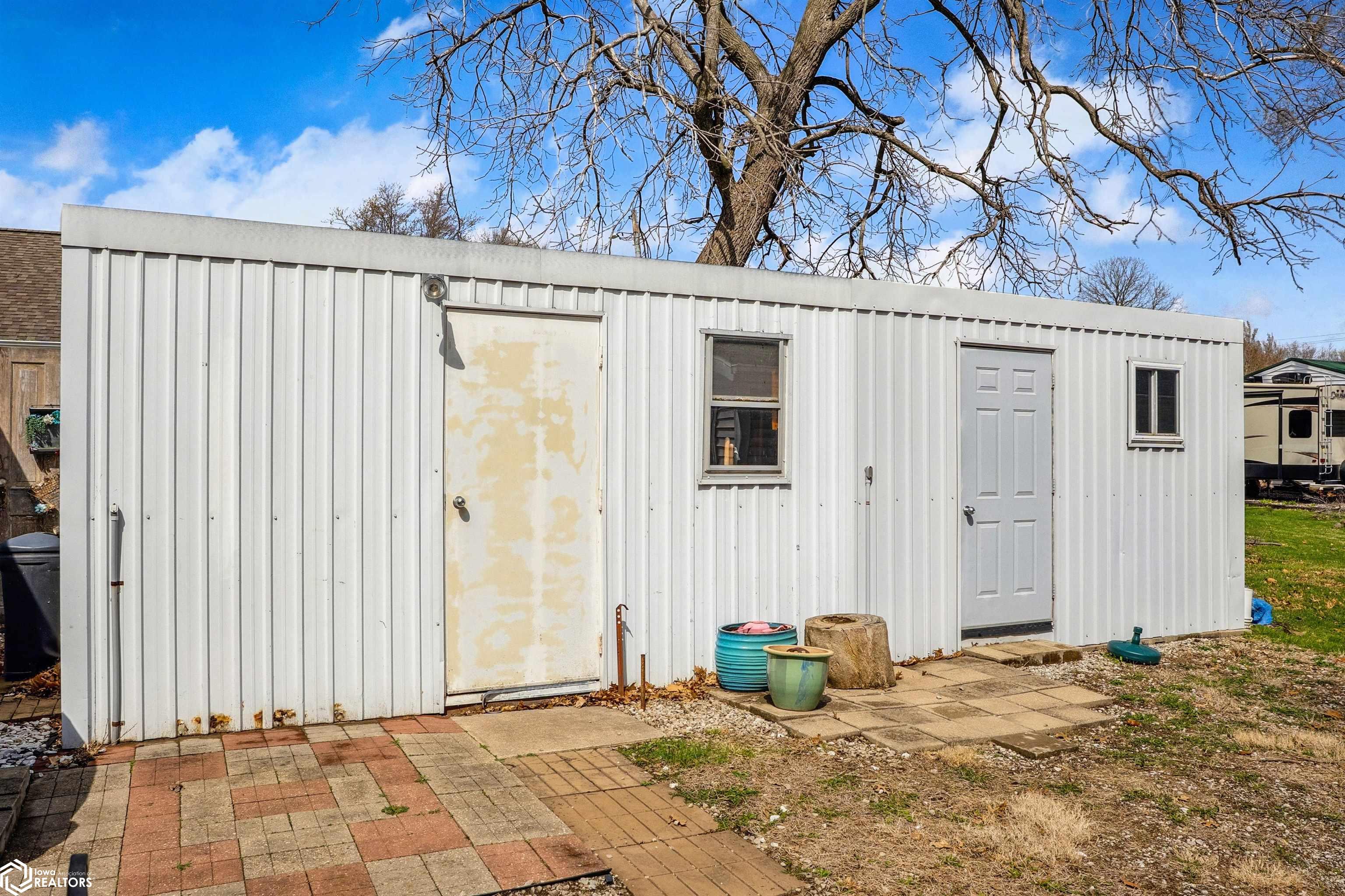 906 N Main, Mount Pleasant, Iowa image 25