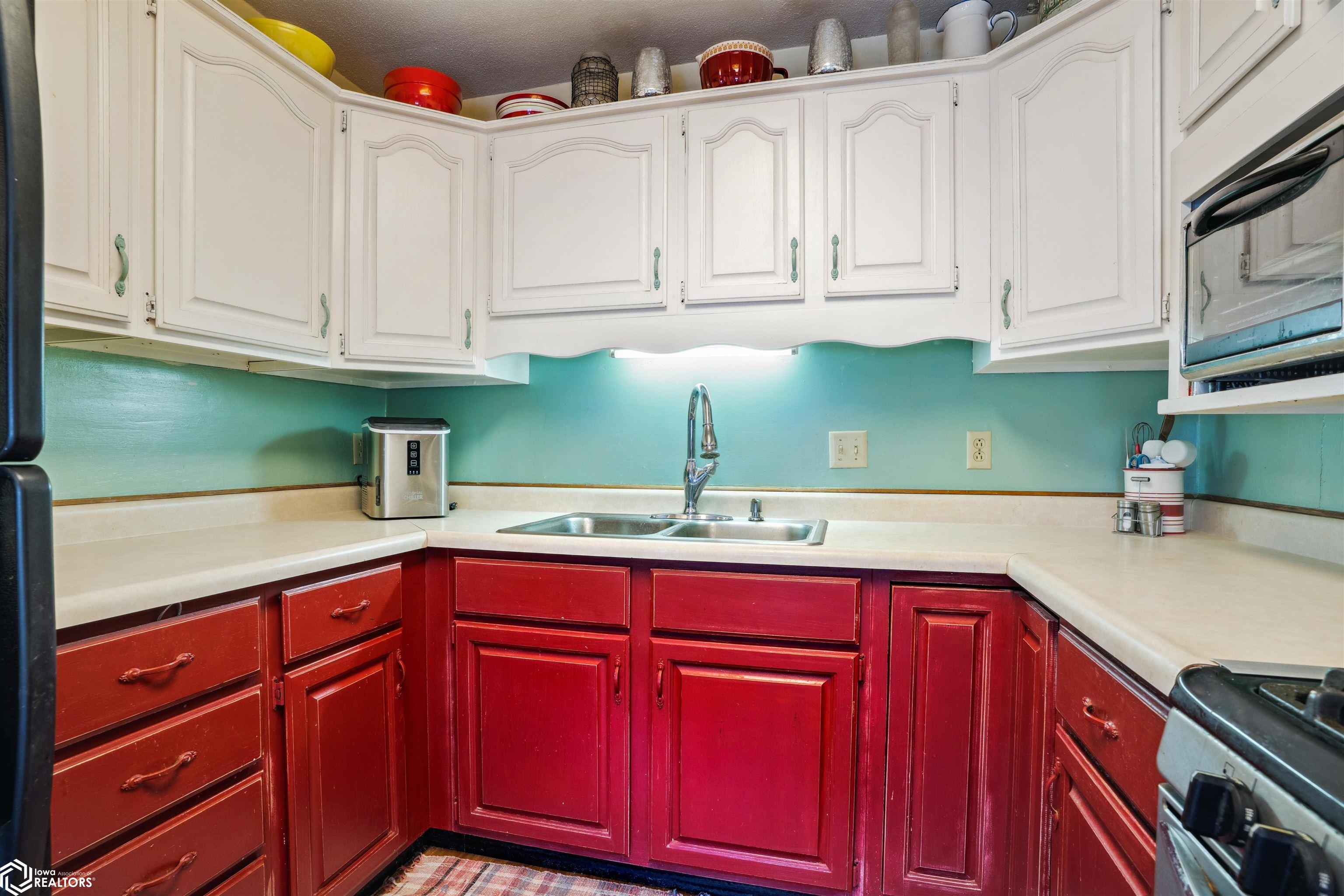 906 N Main, Mount Pleasant, Iowa image 9