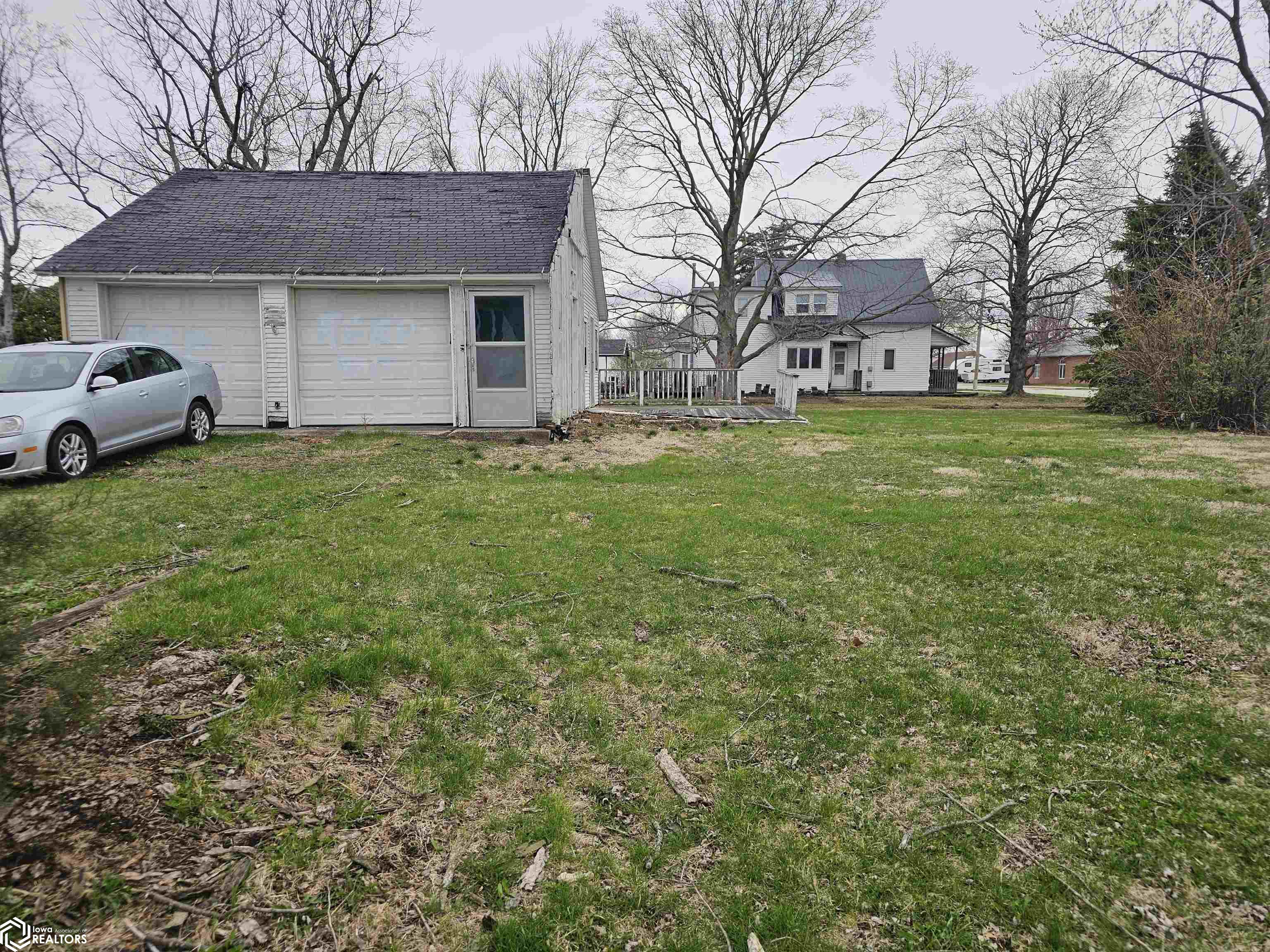 301 N Elm Street, New London, Iowa image 2
