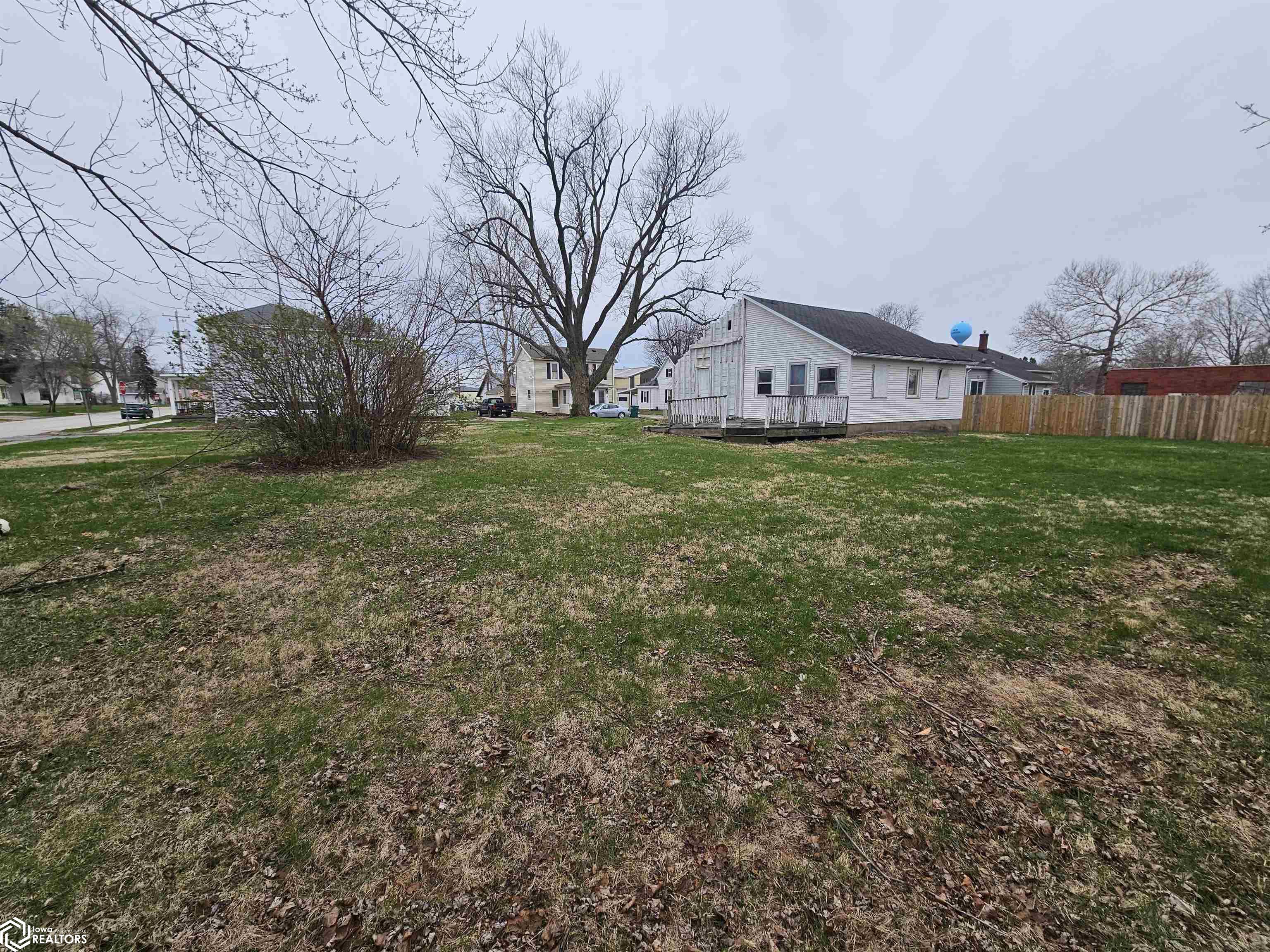 301 N Elm Street, New London, Iowa image 3