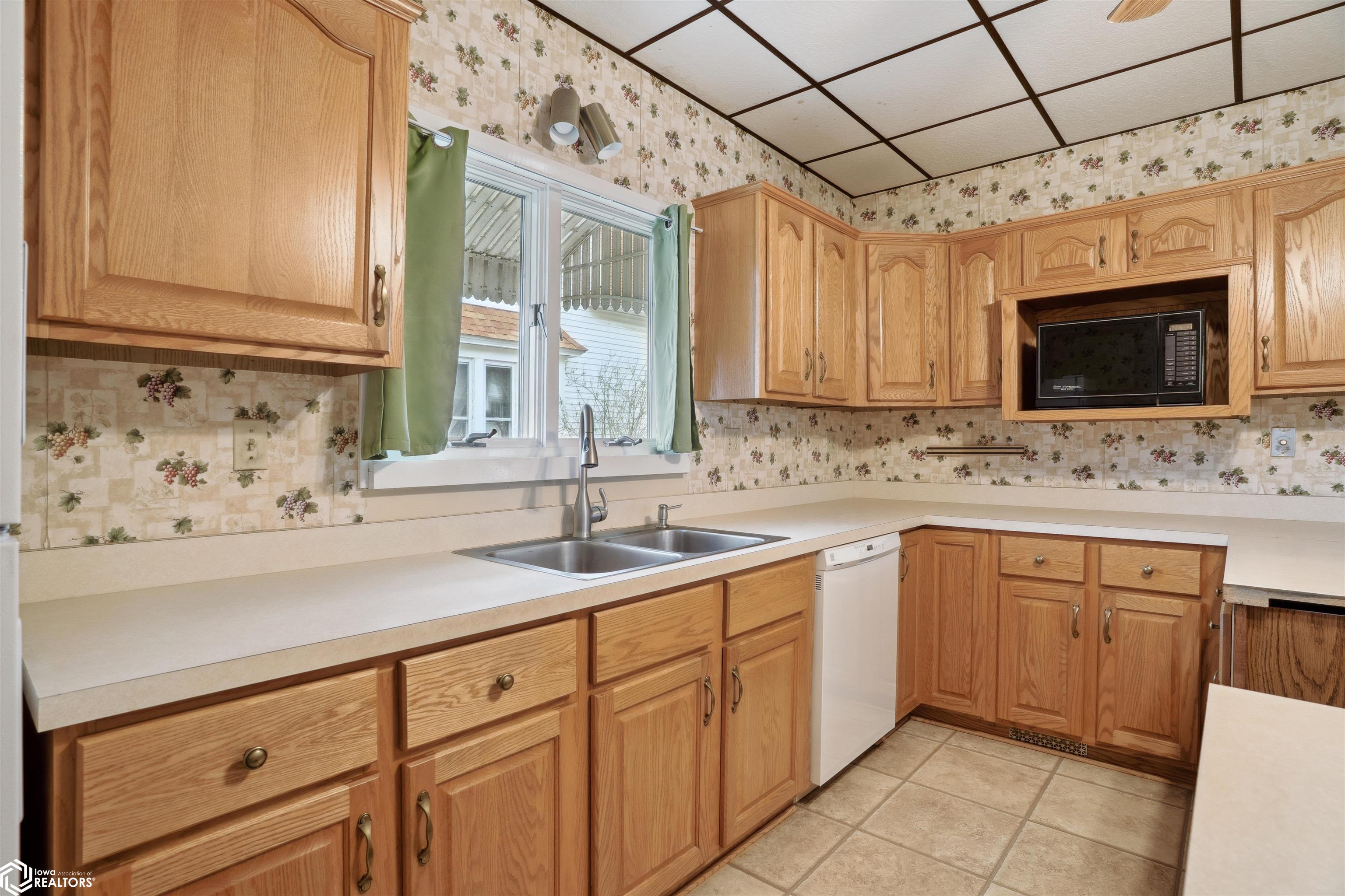 1523 Oakdale Street, Burlington, Iowa image 12