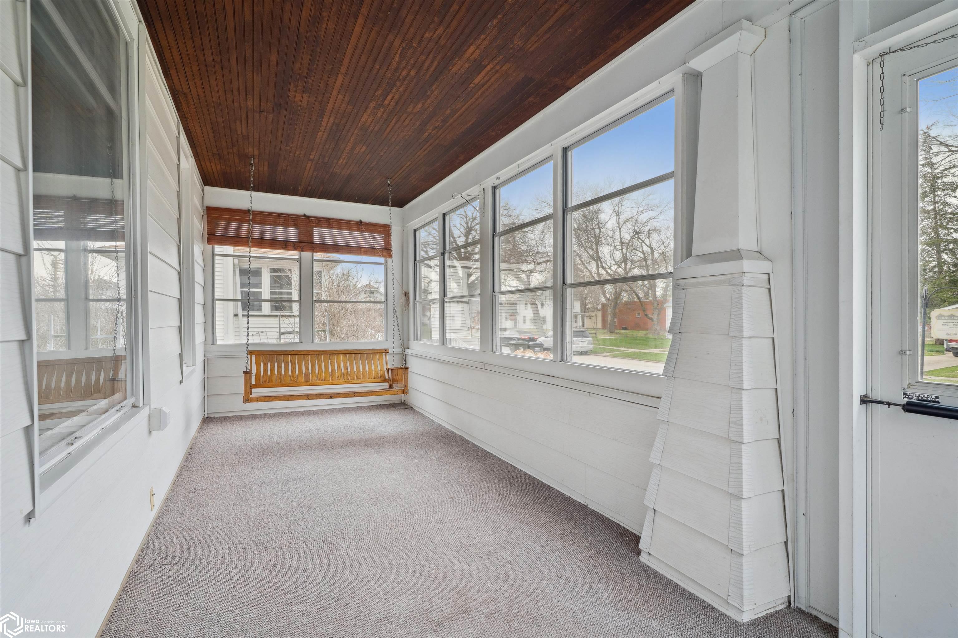 1523 Oakdale Street, Burlington, Iowa image 3