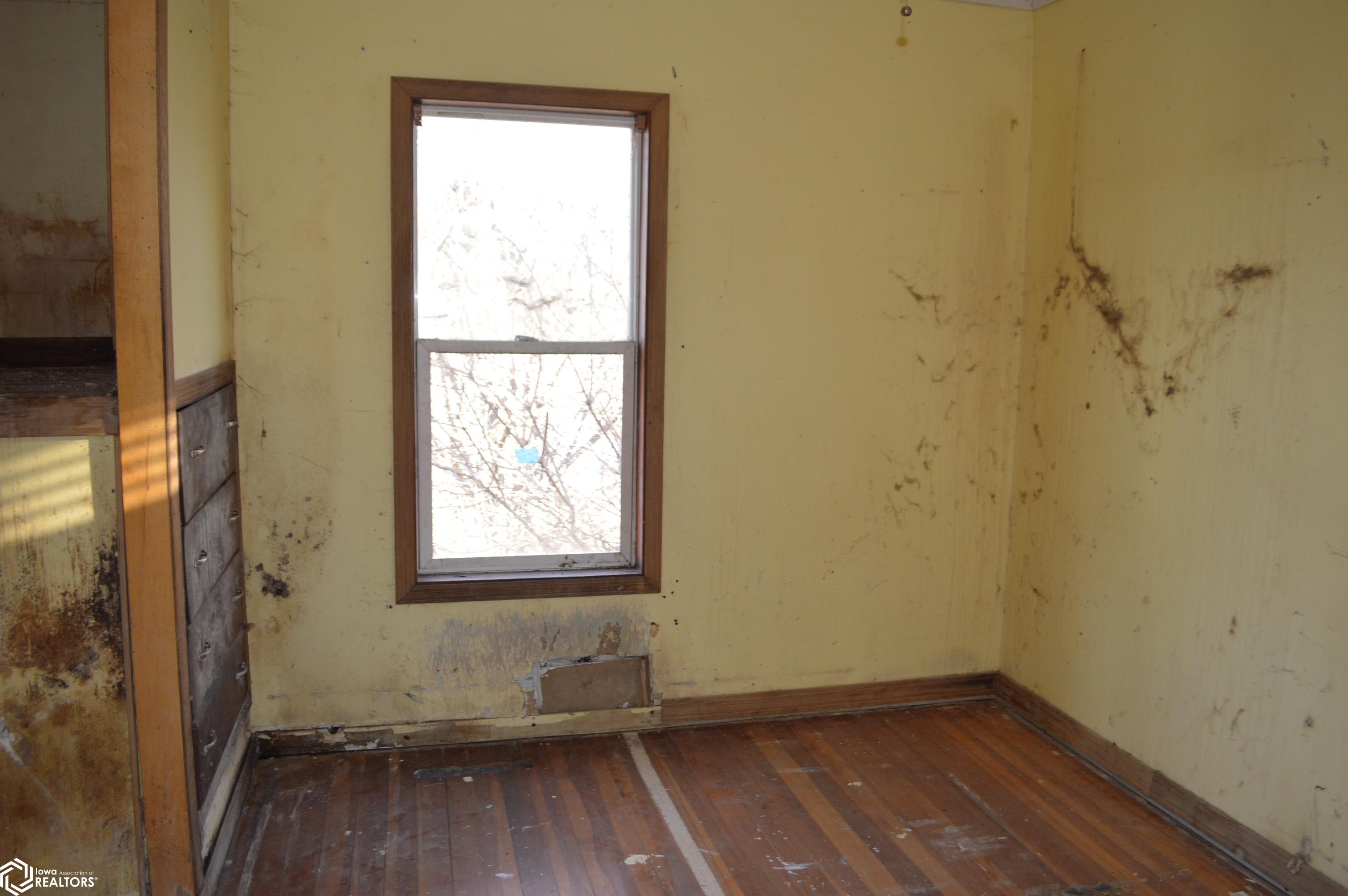 105 3rd Street, Grafton, Iowa image 12
