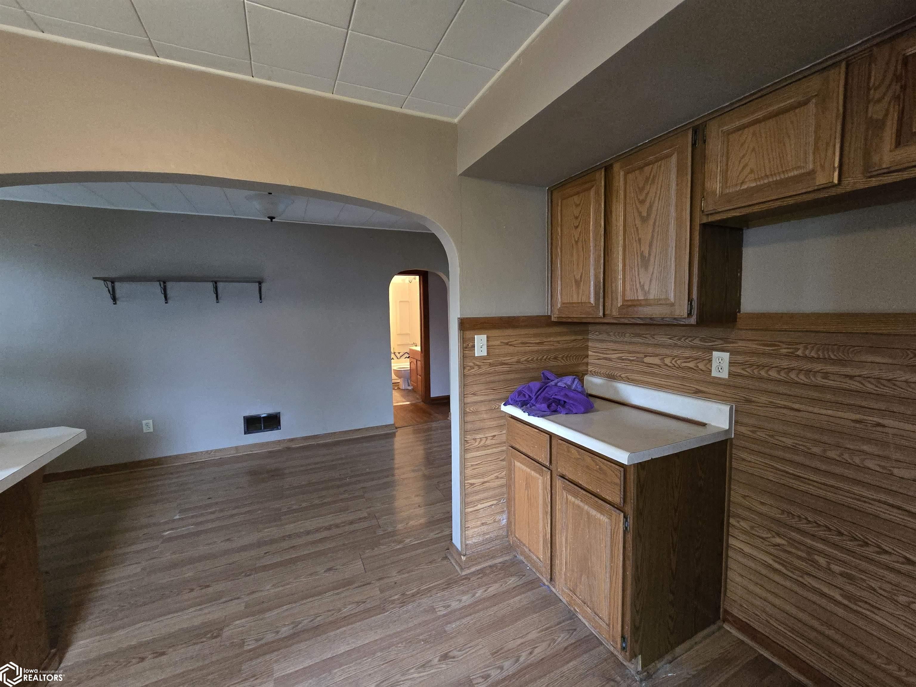 805 E Monroe Street, Mount Pleasant, Iowa image 11