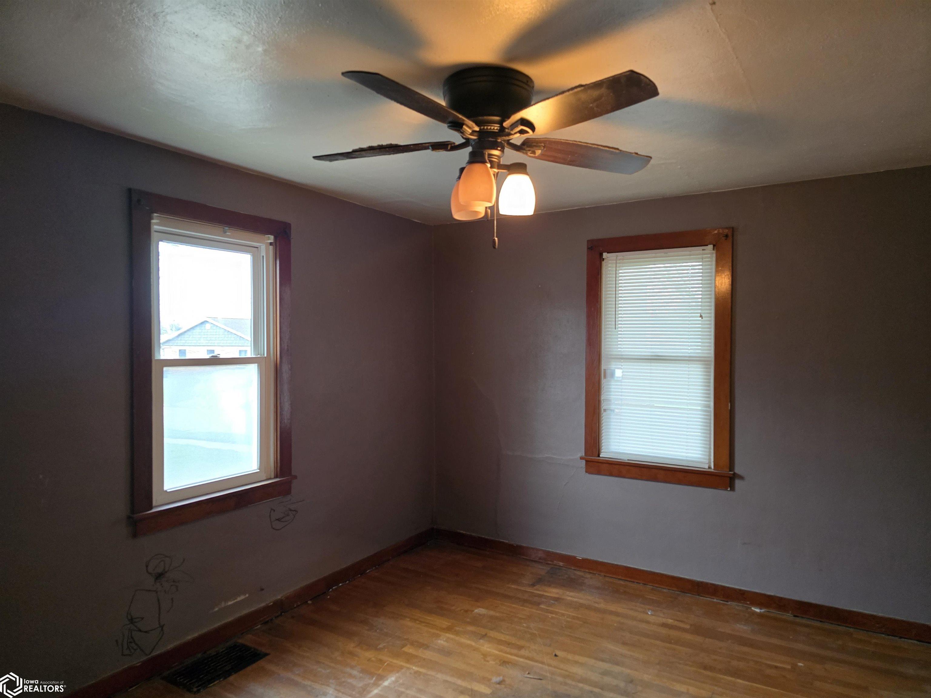 805 E Monroe Street, Mount Pleasant, Iowa image 5