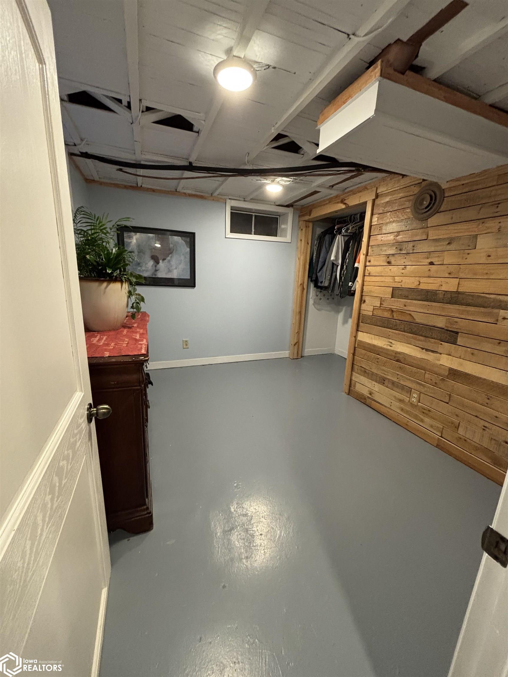 404 E Fillmore Avenue, Fairfield, Iowa image 35