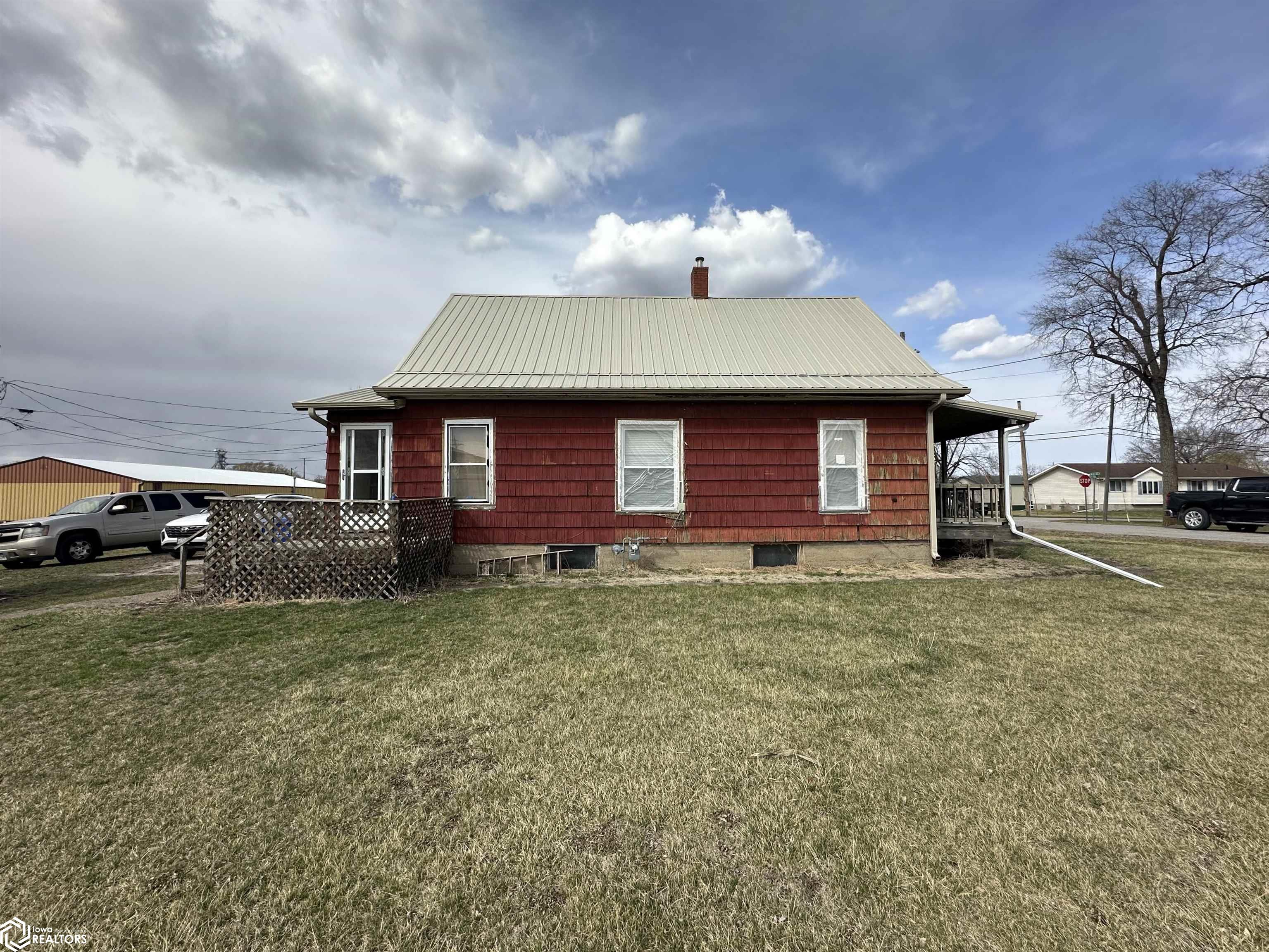 321 N C Street, Albia, Iowa image 4