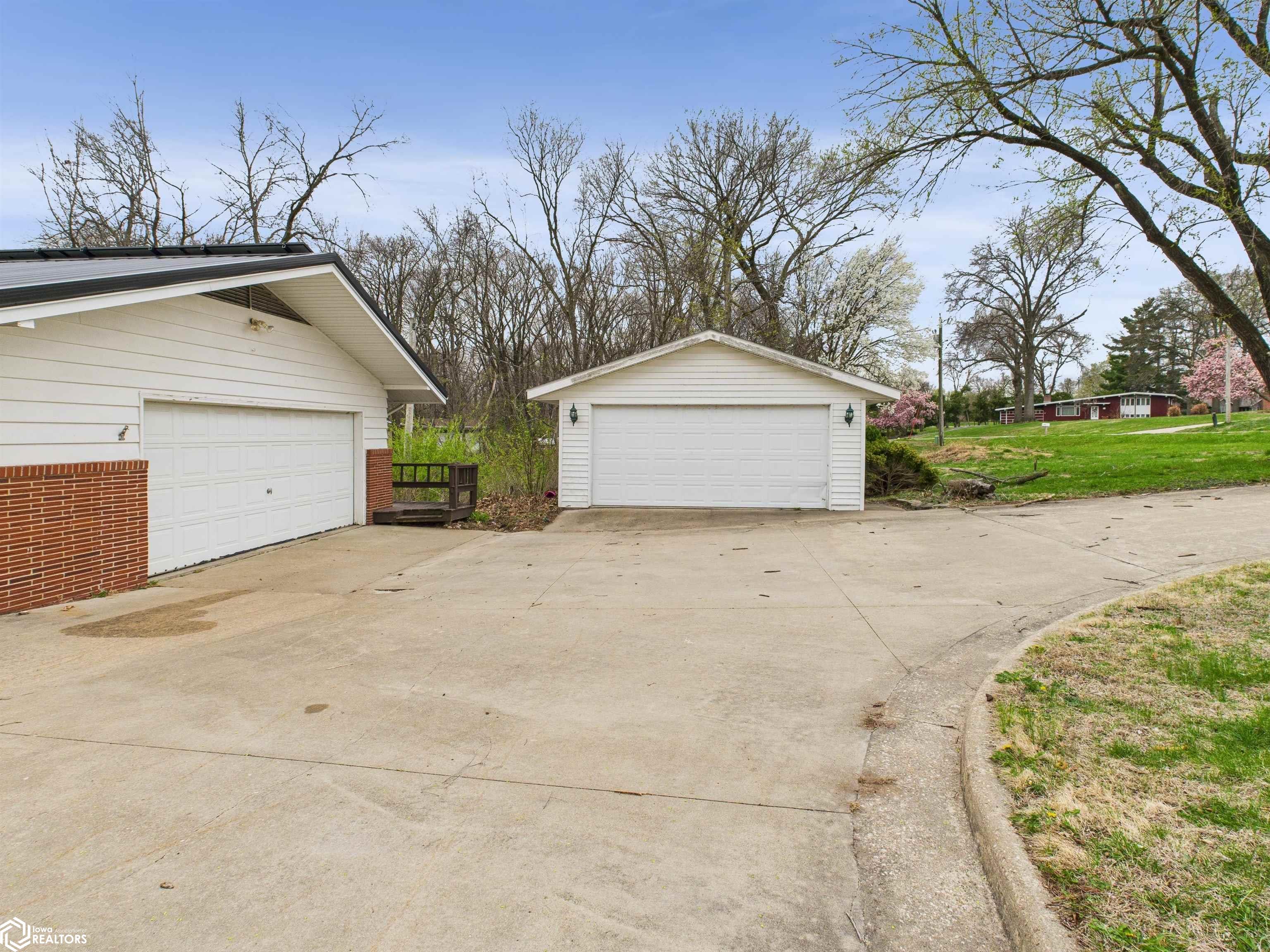 3295 Middle Road, Keokuk, Iowa image 2
