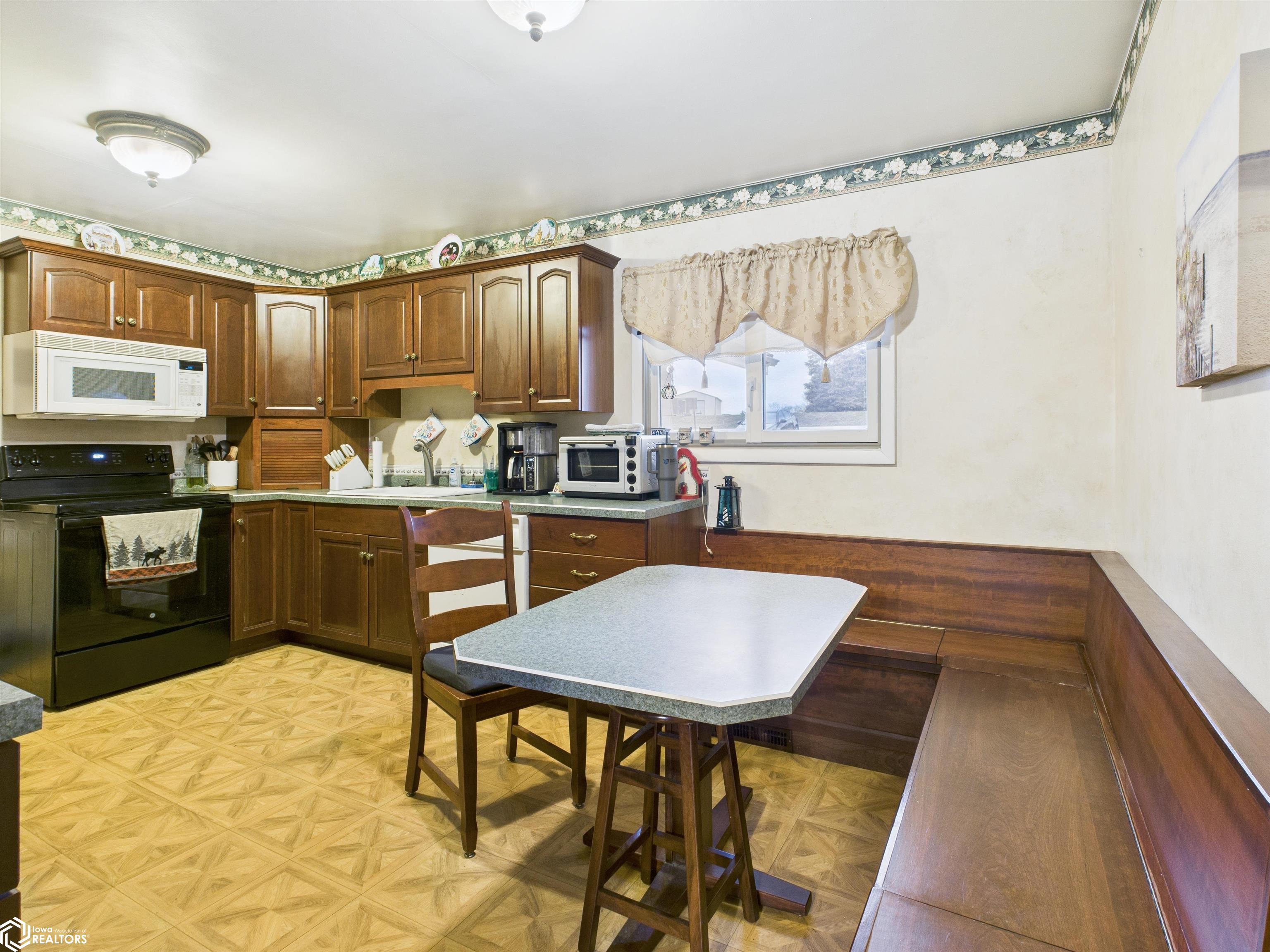 3295 Middle Road, Keokuk, Iowa image 24