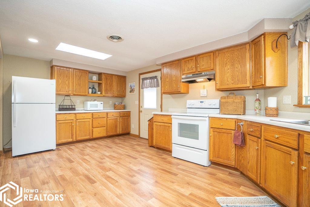 2057 Larrys Drive, Brooklyn, Iowa image 18