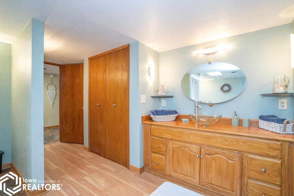 2057 Larrys Drive, Brooklyn, Iowa image 24