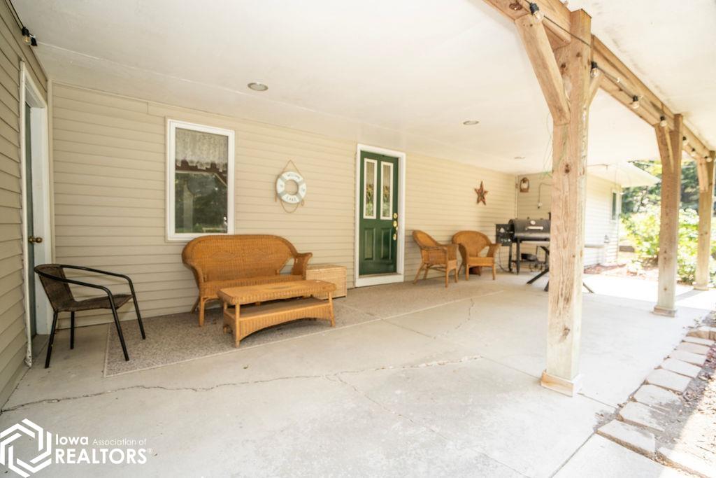 2057 Larrys Drive, Brooklyn, Iowa image 8