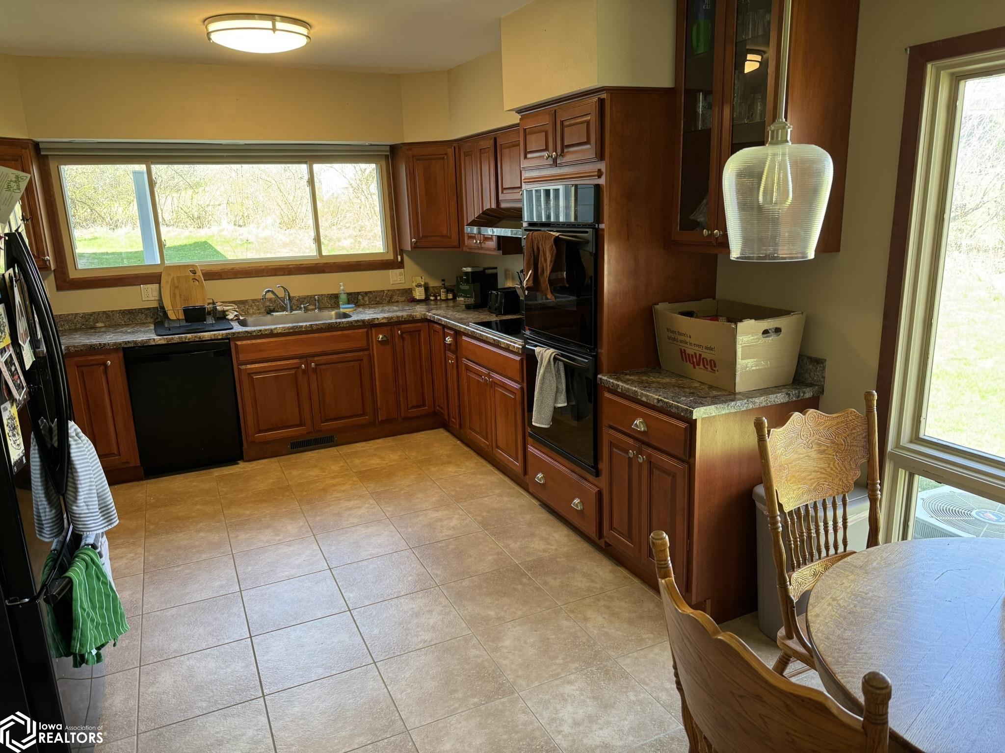 1204 Ashley Drive, Iowa City, Iowa image 4
