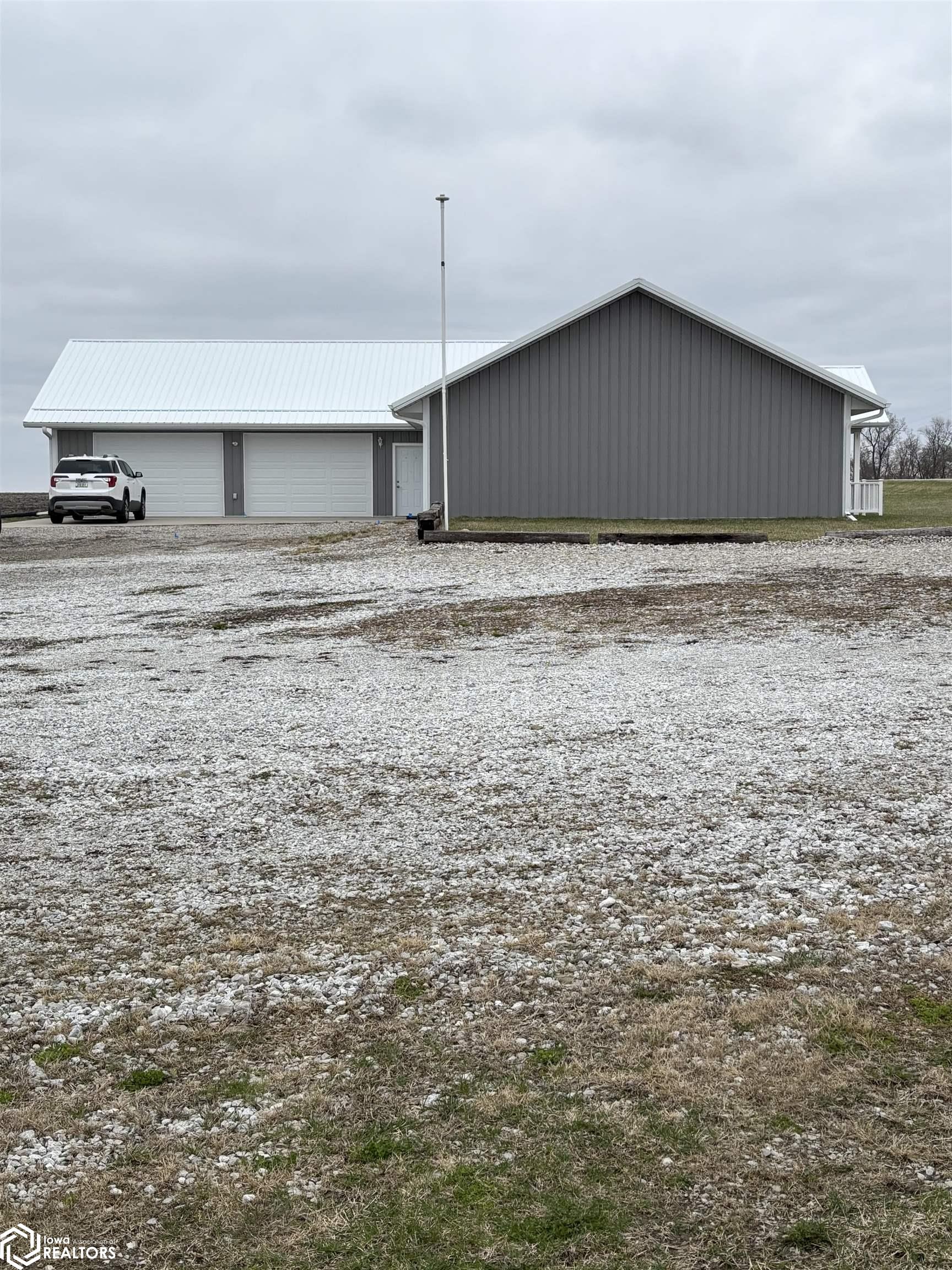 1505 240th Street, Libertyville, Iowa image 3