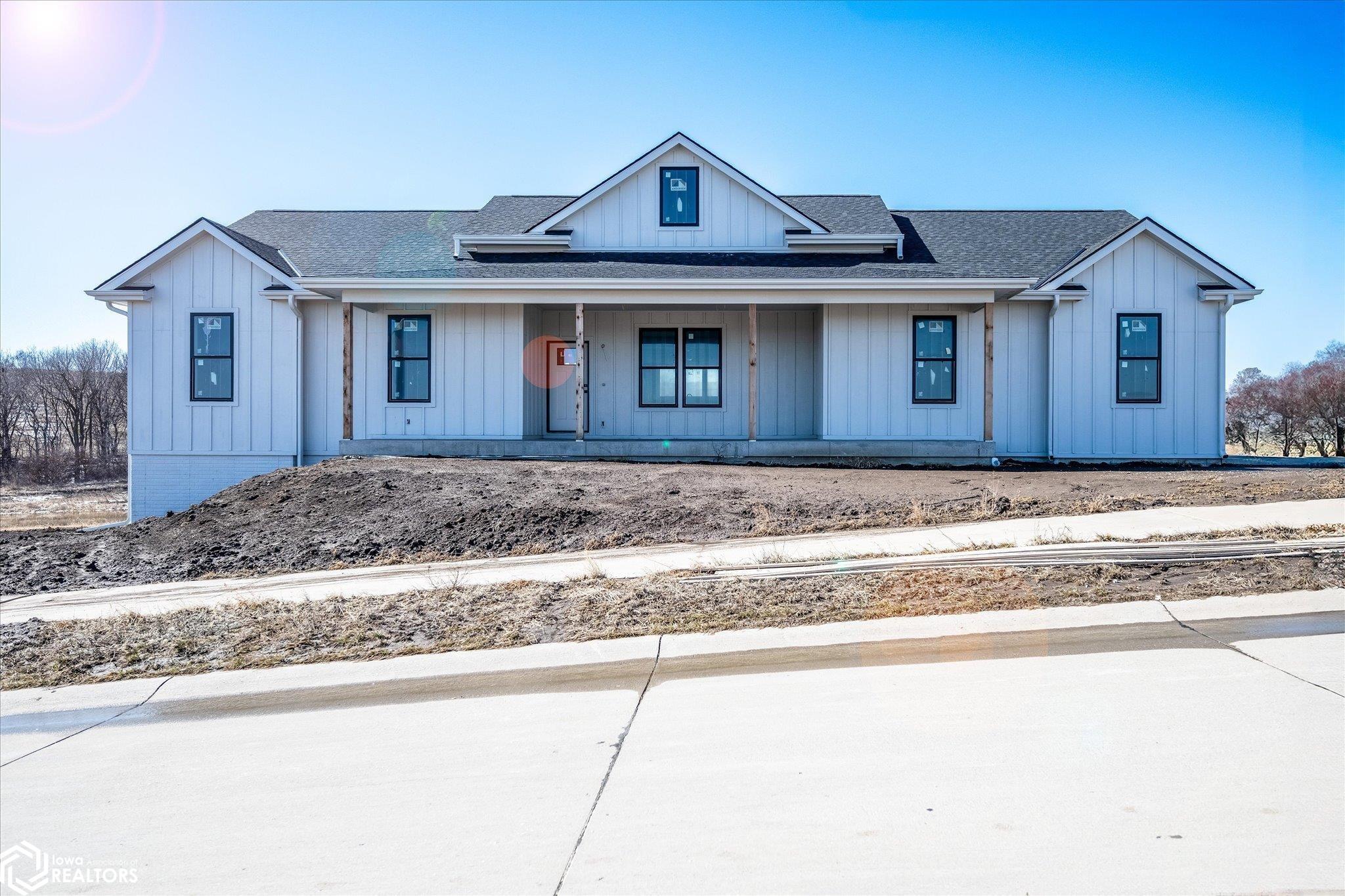 610 Harvest Hills Drive, Woodbine, Iowa image 1