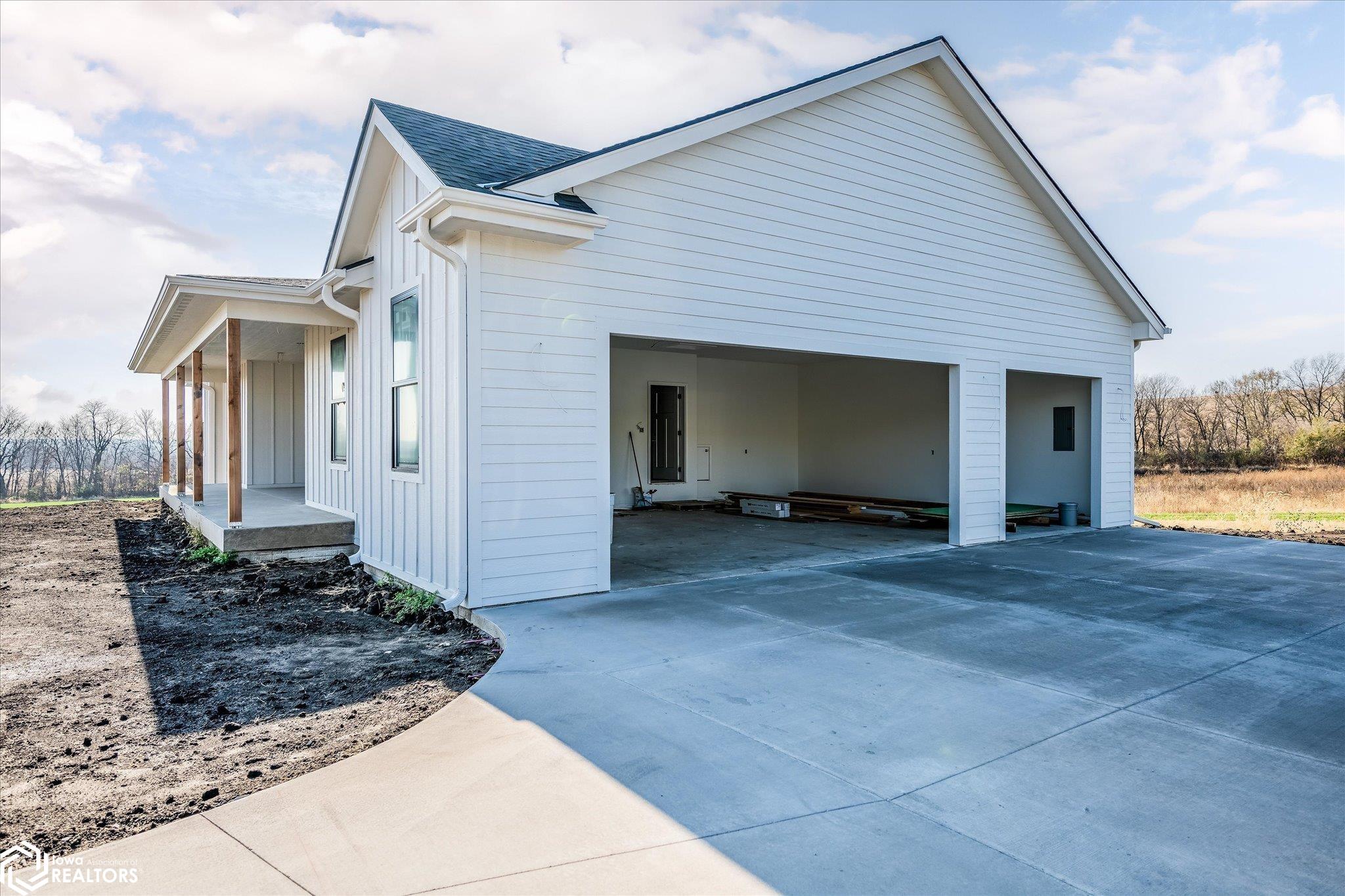 610 Harvest Hills Drive, Woodbine, Iowa image 4
