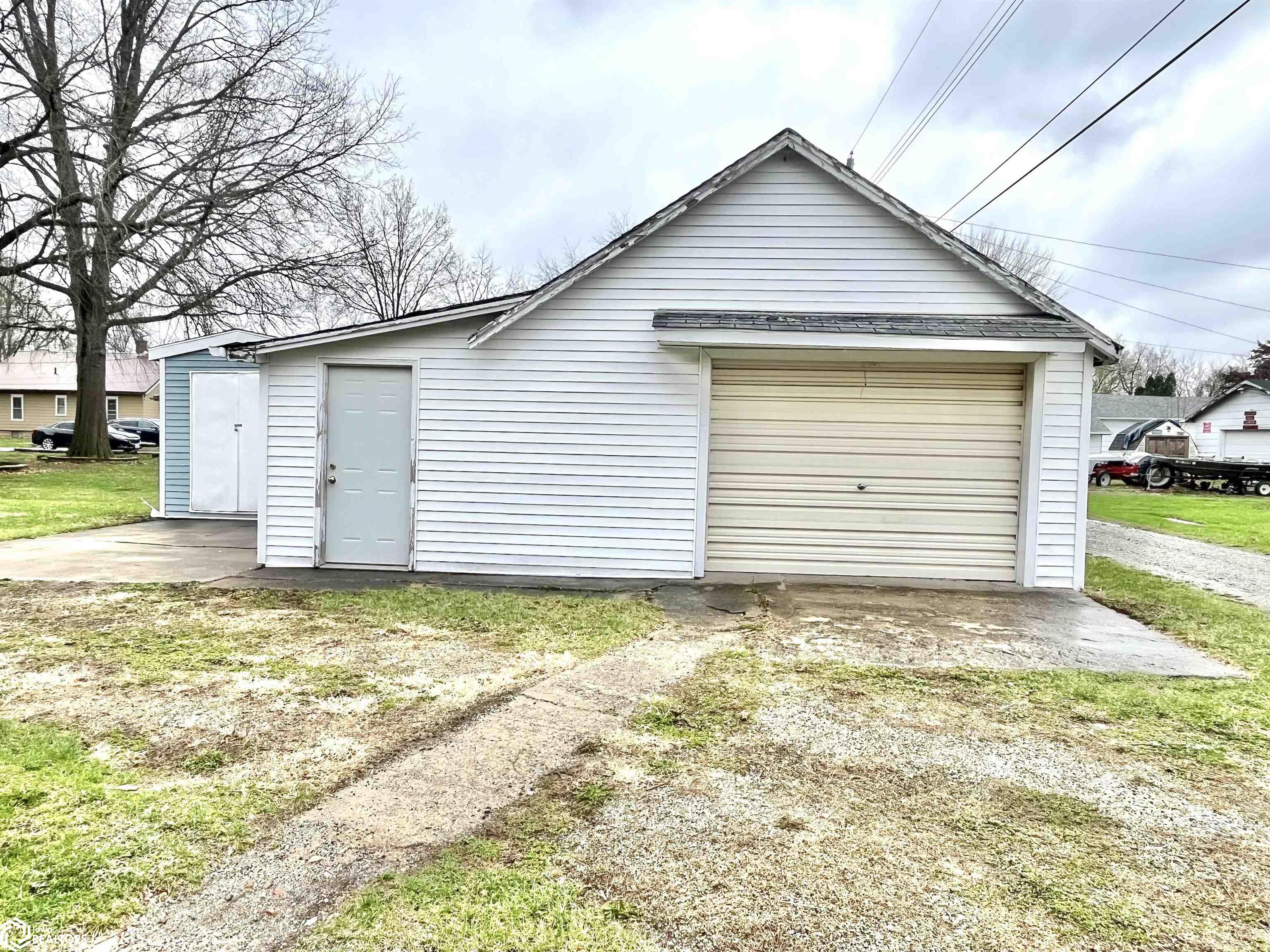 1007 S James Street, Ottumwa, Iowa image 3