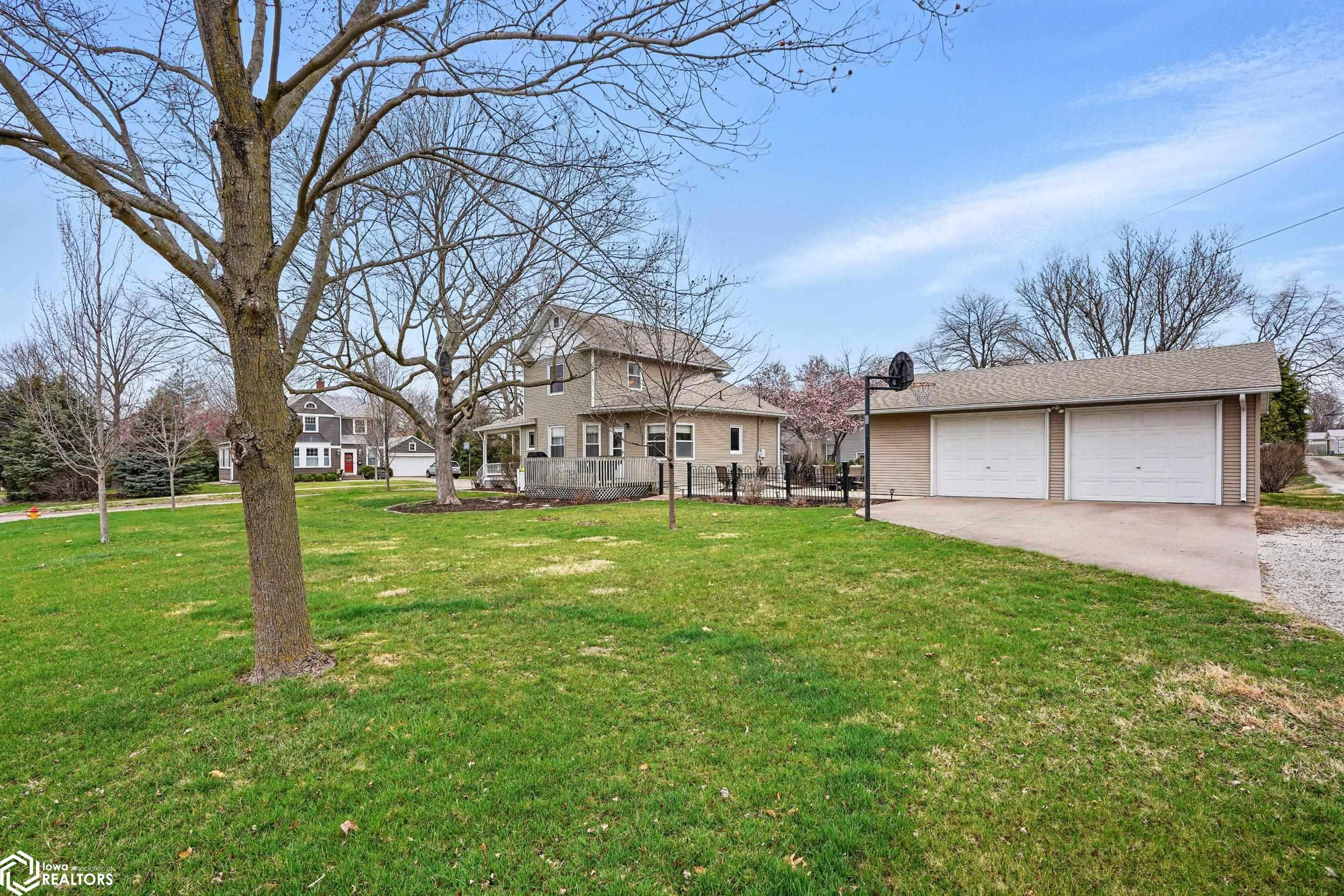 824 S 2nd Avenue, Washington, Iowa image 2