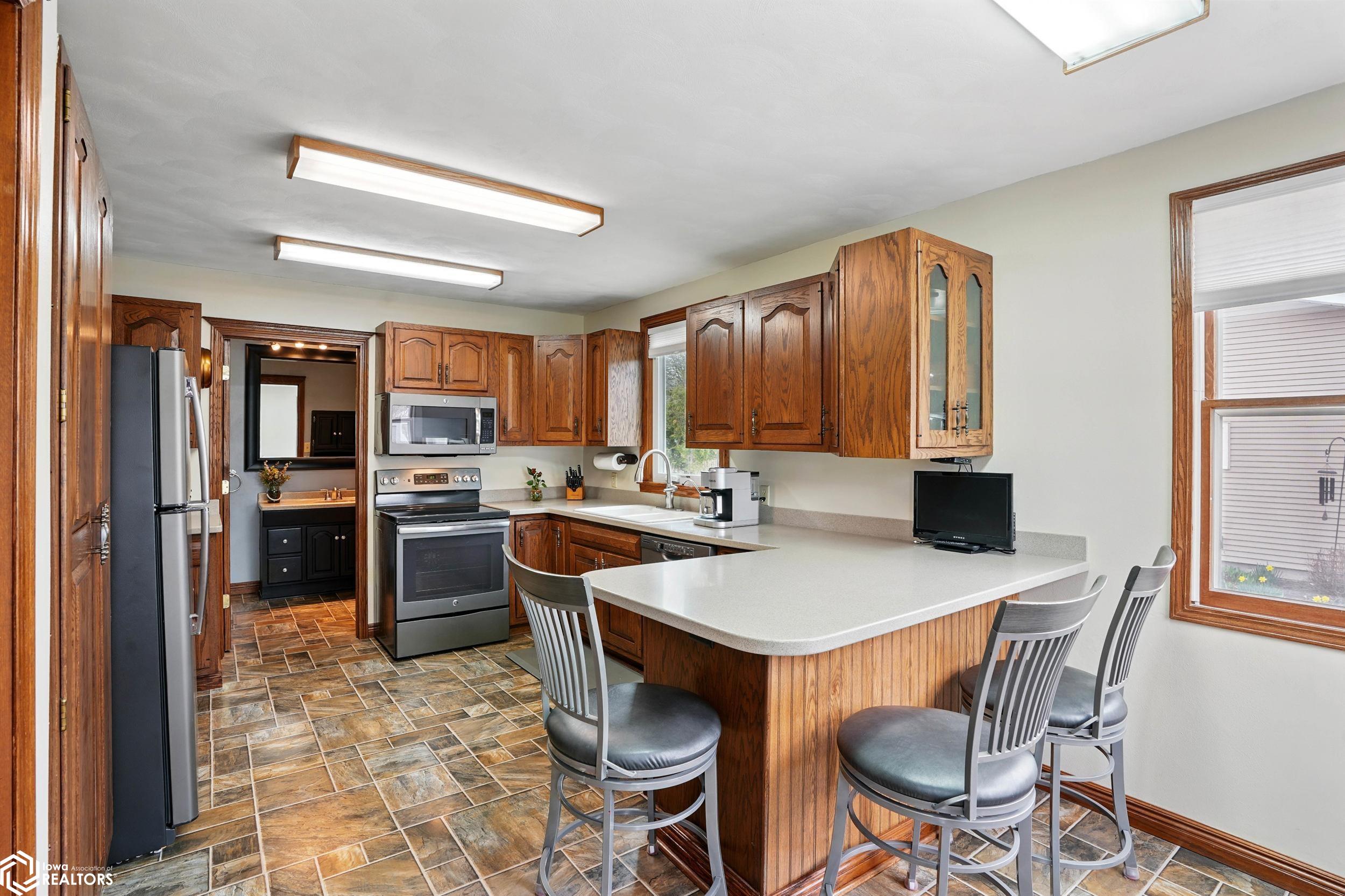 824 S 2nd Avenue, Washington, Iowa image 19