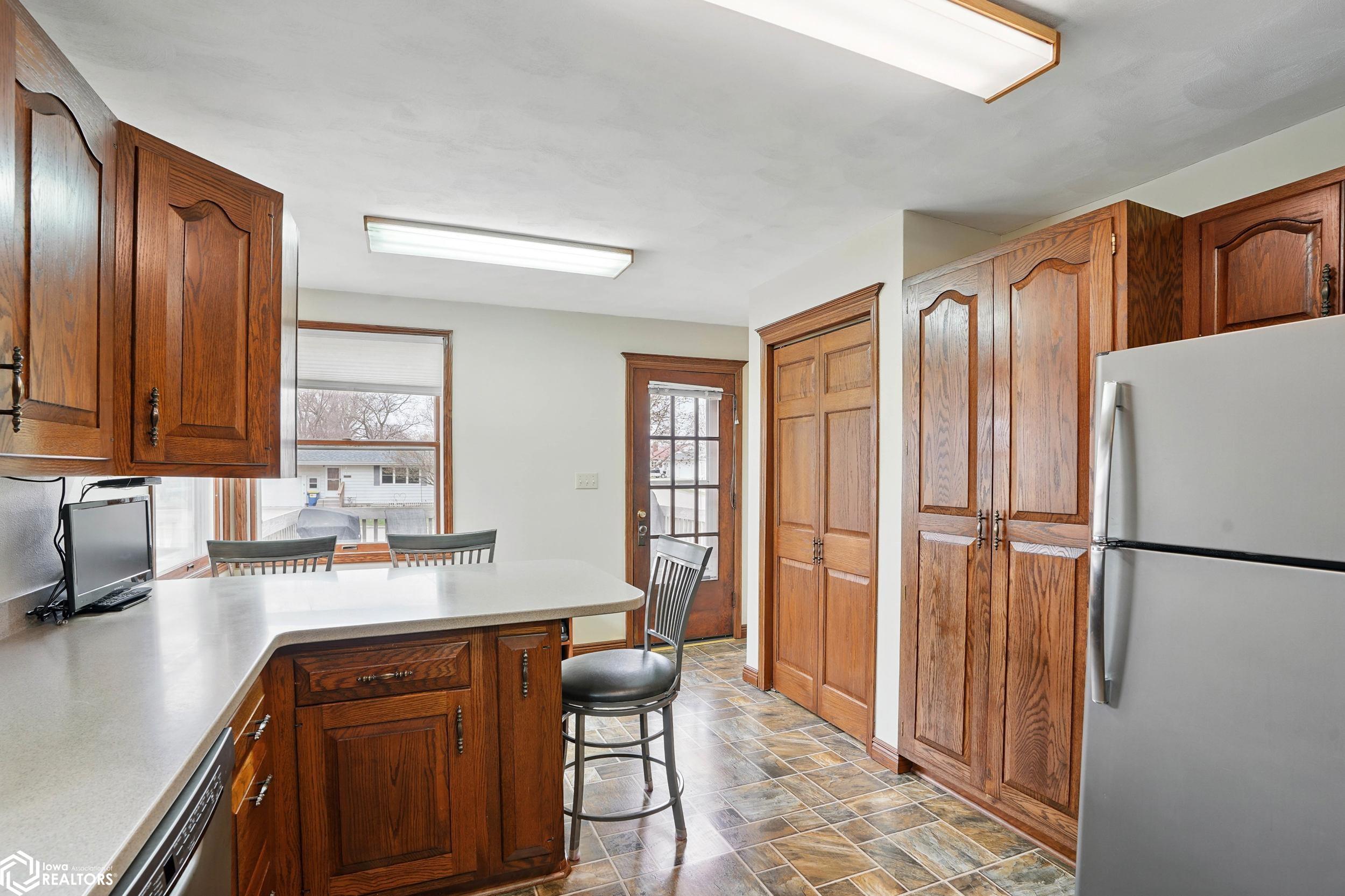 824 S 2nd Avenue, Washington, Iowa image 22