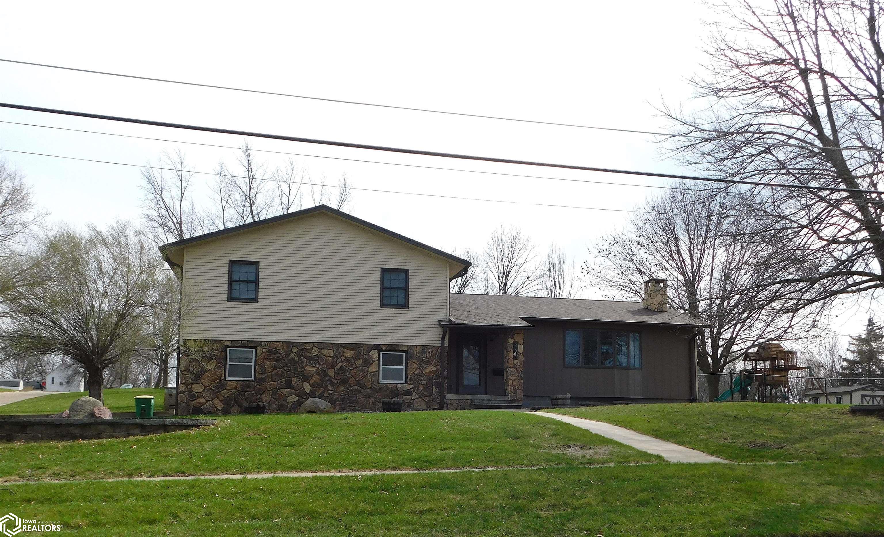204 E Prairie Street, Creston, Iowa image 1