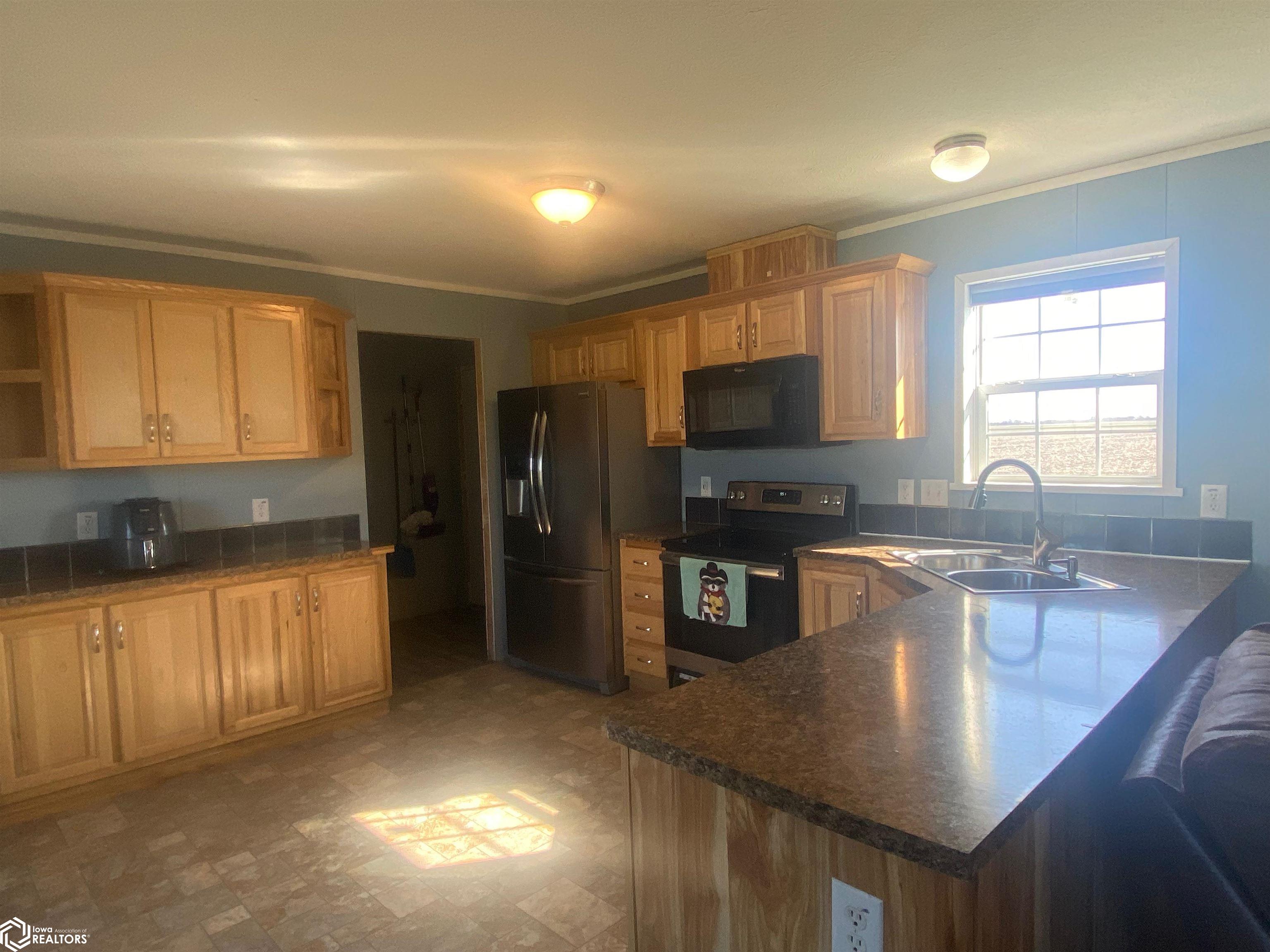 30807 190th Street, Bonaparte, Iowa image 12