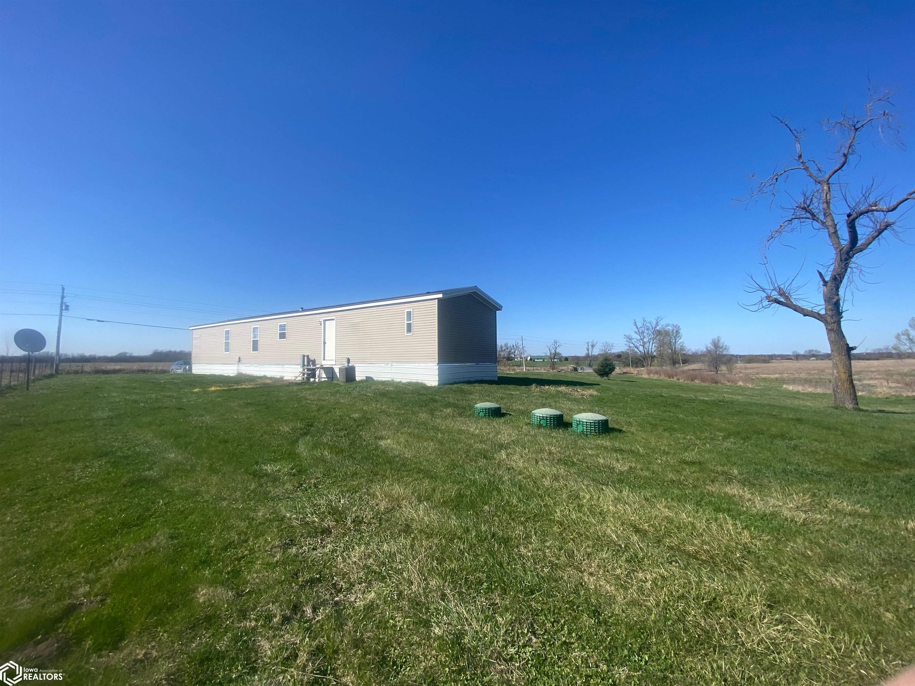 30807 190th Street, Bonaparte, Iowa image 3