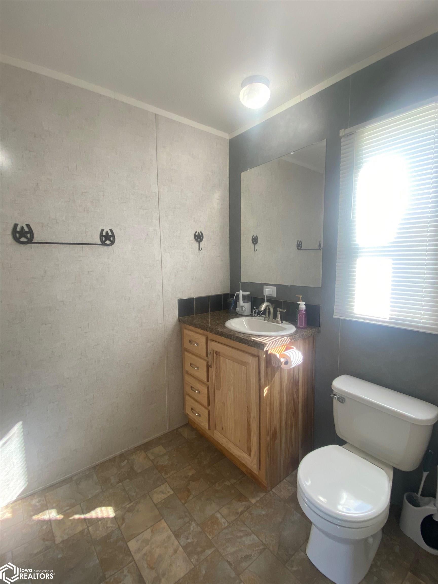 30807 190th Street, Bonaparte, Iowa image 17