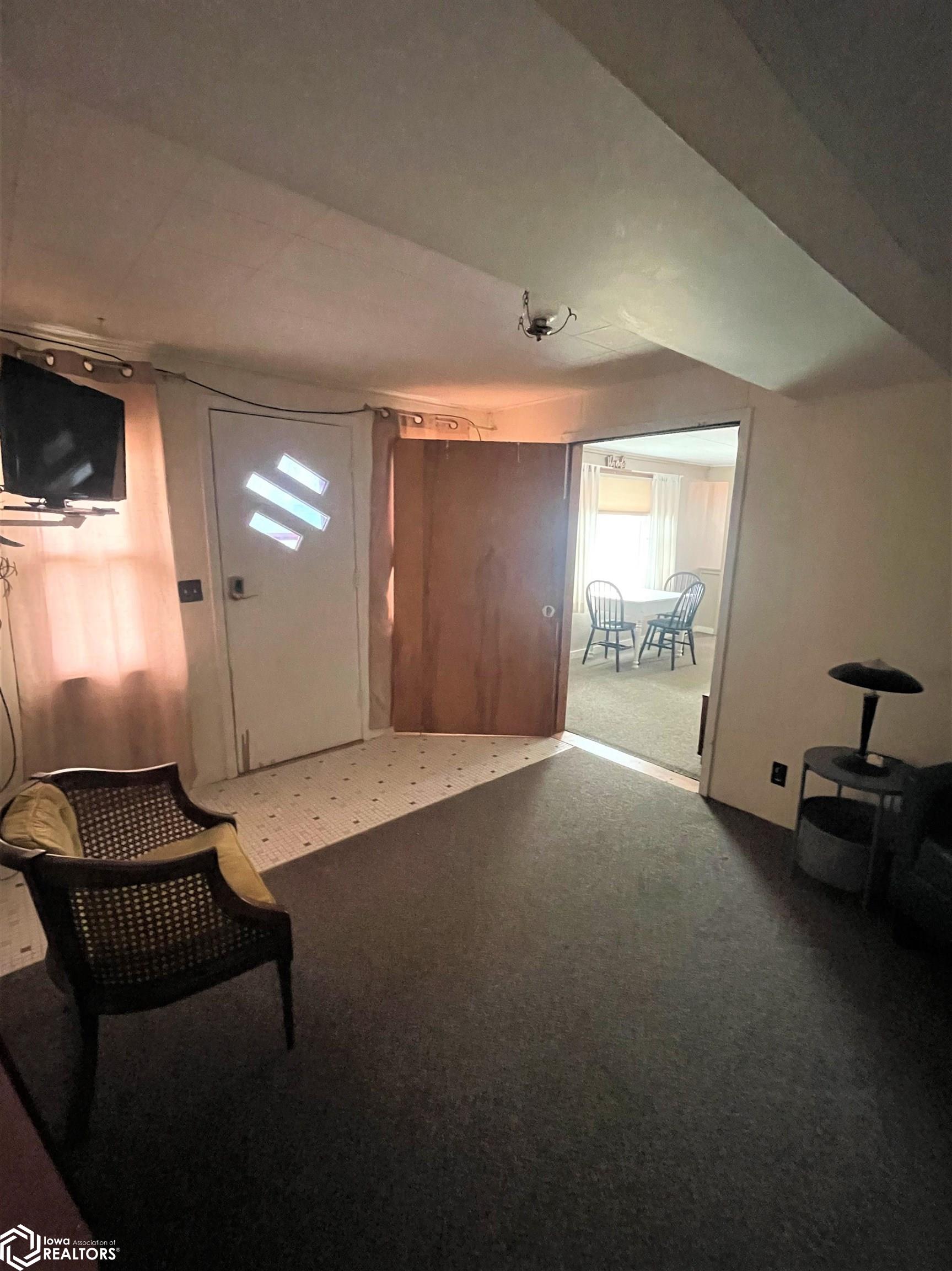 215 3rd Street, Buffalo Center, Iowa image 9