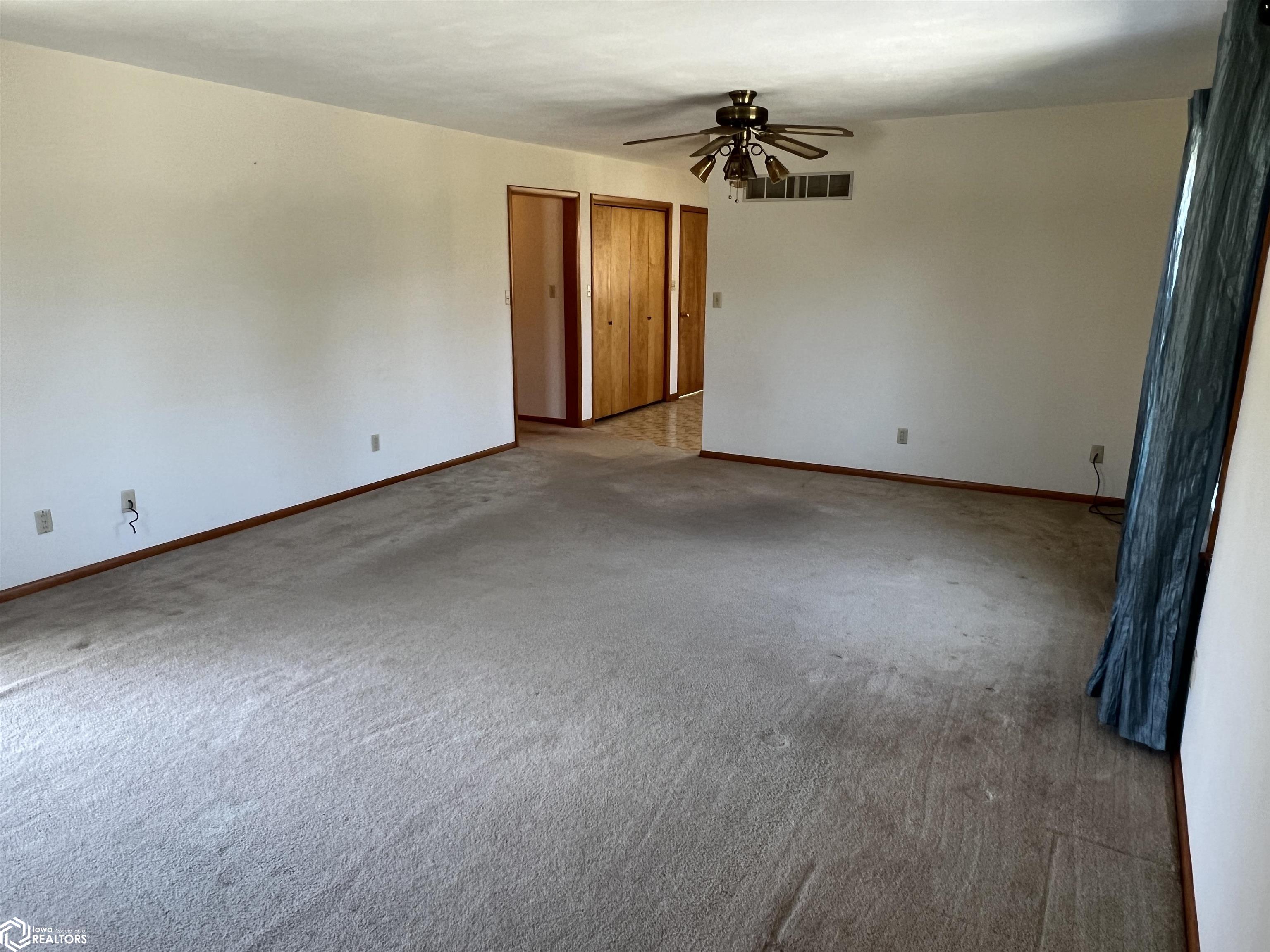 106 Forest Drive, Fairfield, Iowa image 11