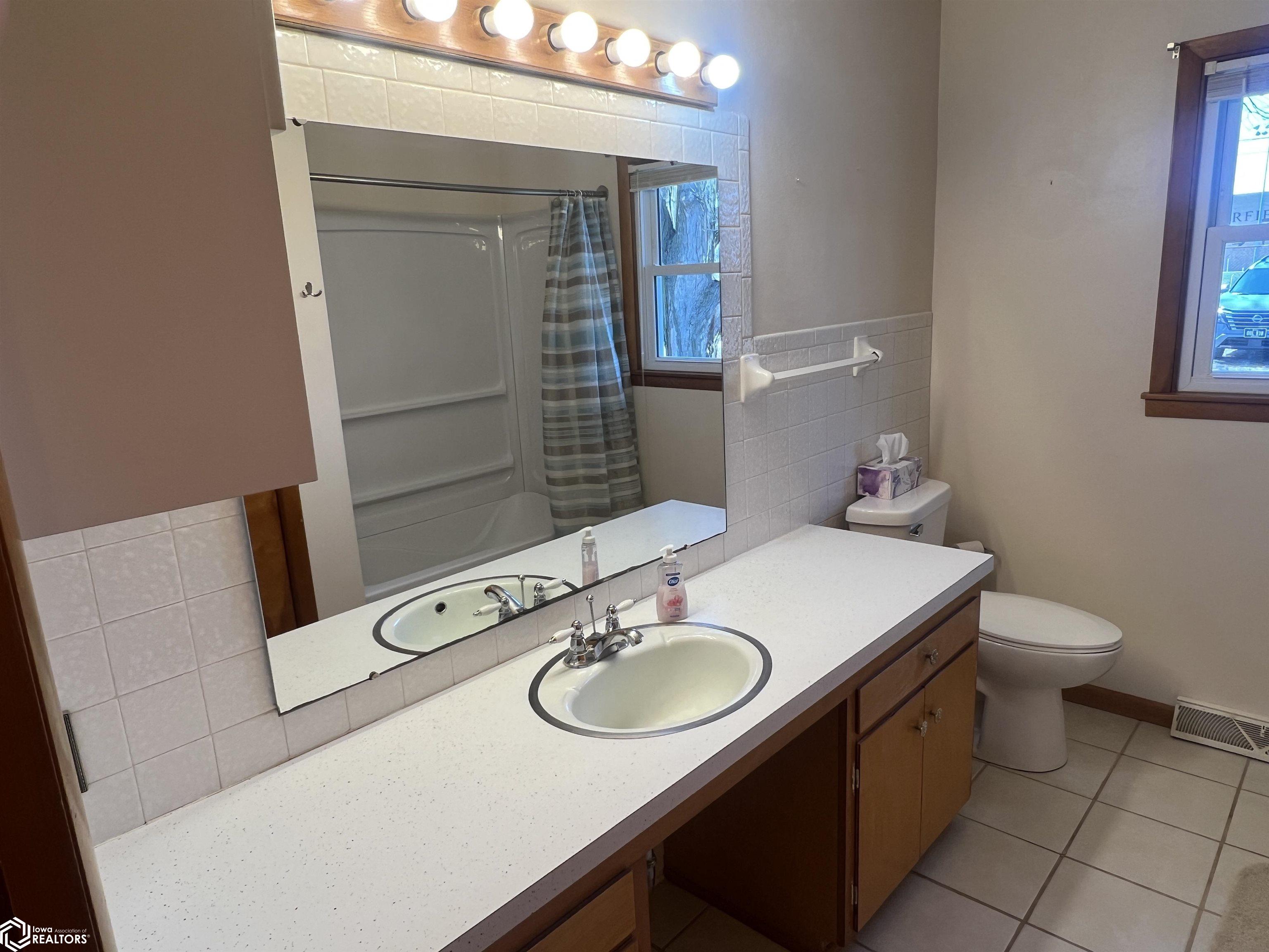 106 Forest Drive, Fairfield, Iowa image 22