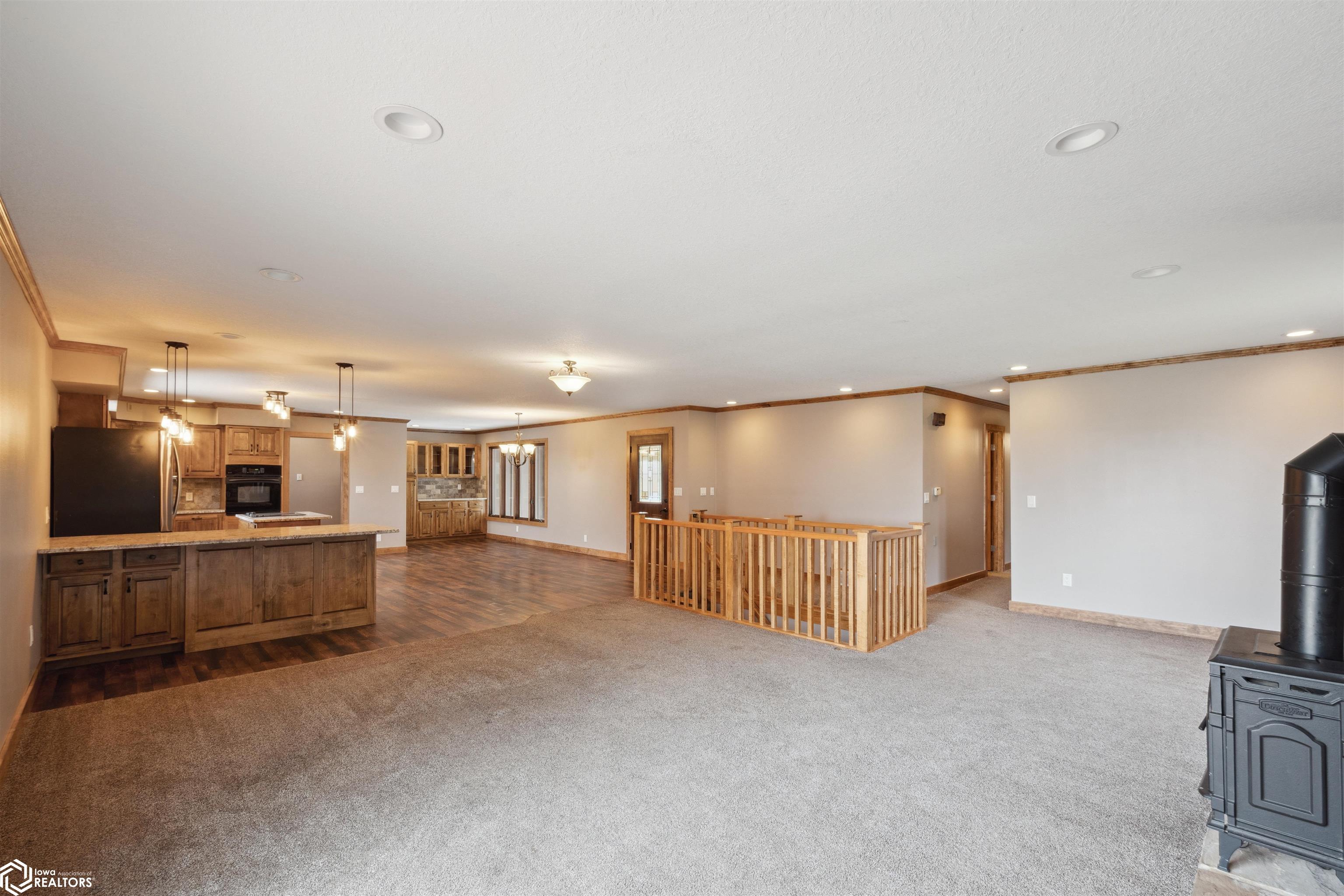 2046 Hart Avenue, State Center, Iowa image 14