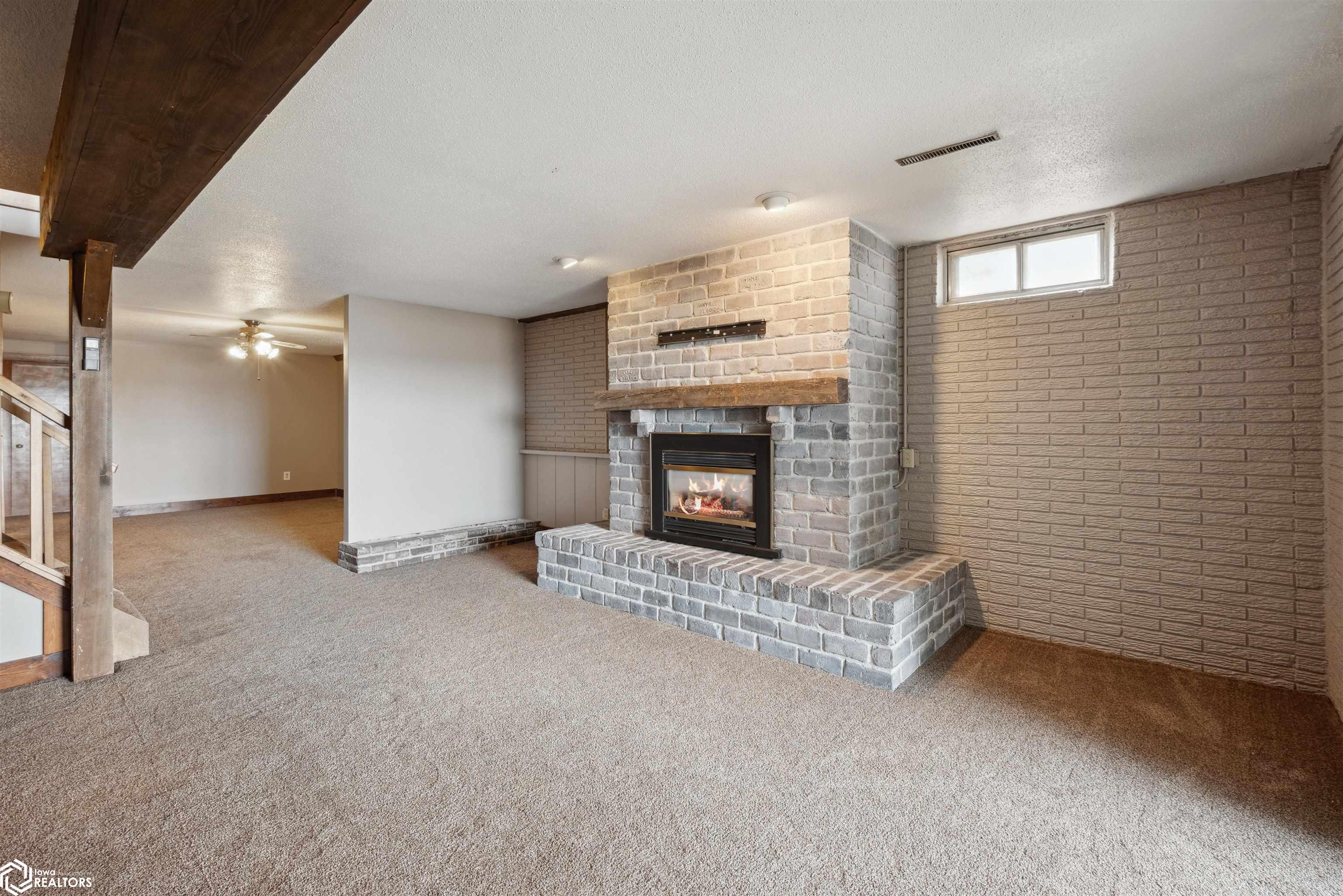 2046 Hart Avenue, State Center, Iowa image 25