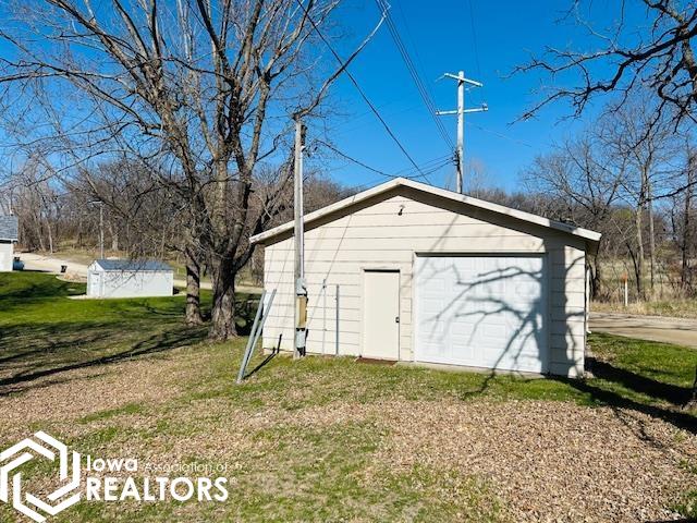 162 Center Point Drive, Montezuma, Iowa image 3