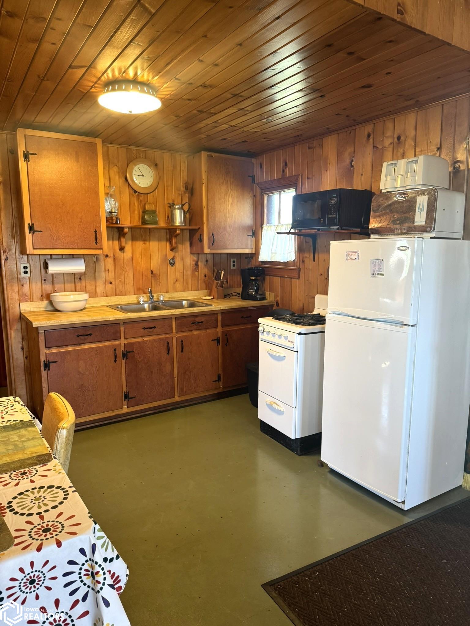 12346 Cherokee Drive, Moravia, Iowa image 7