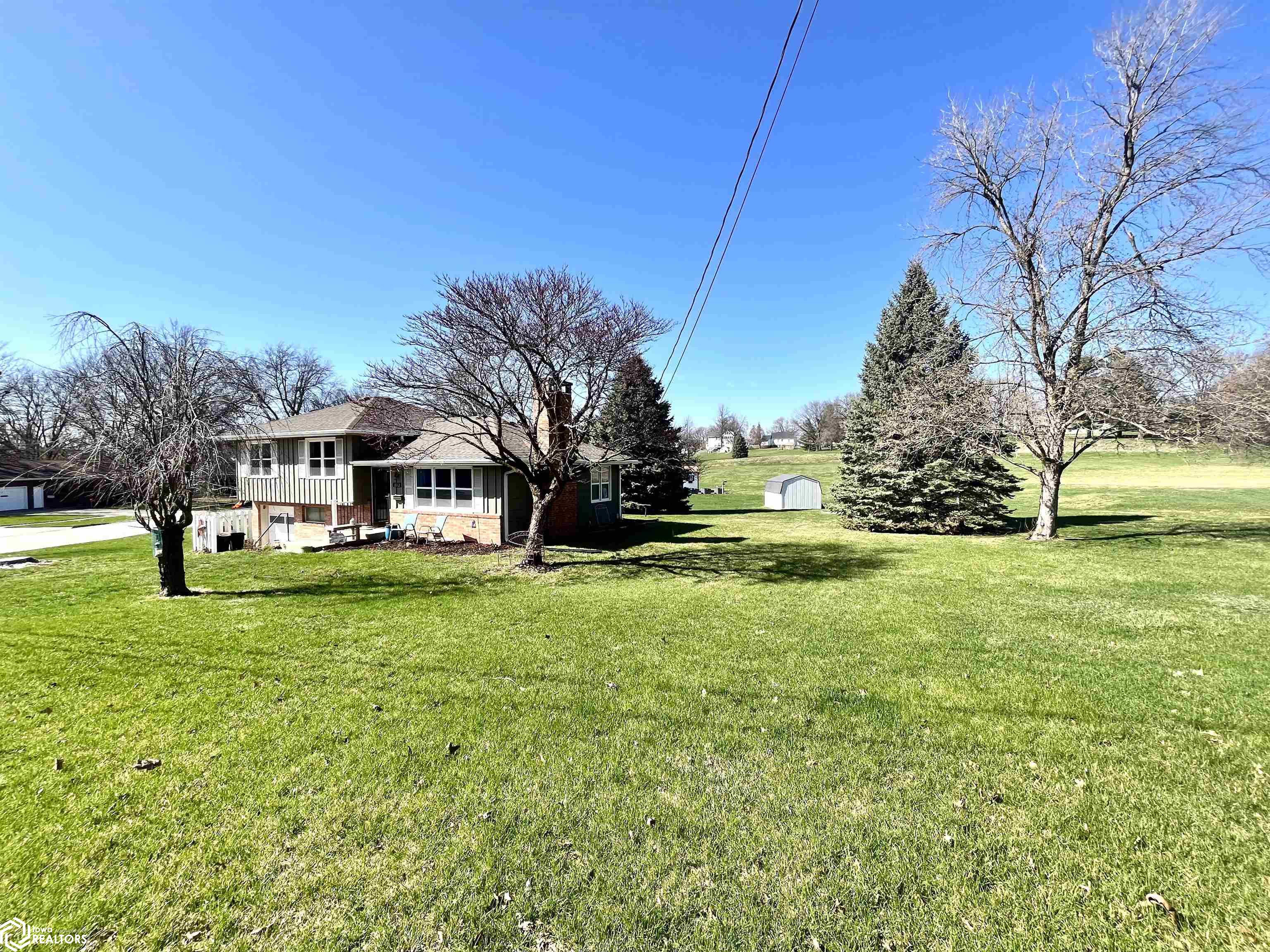 802 Brookridge Circle, Atlantic, Iowa image 4