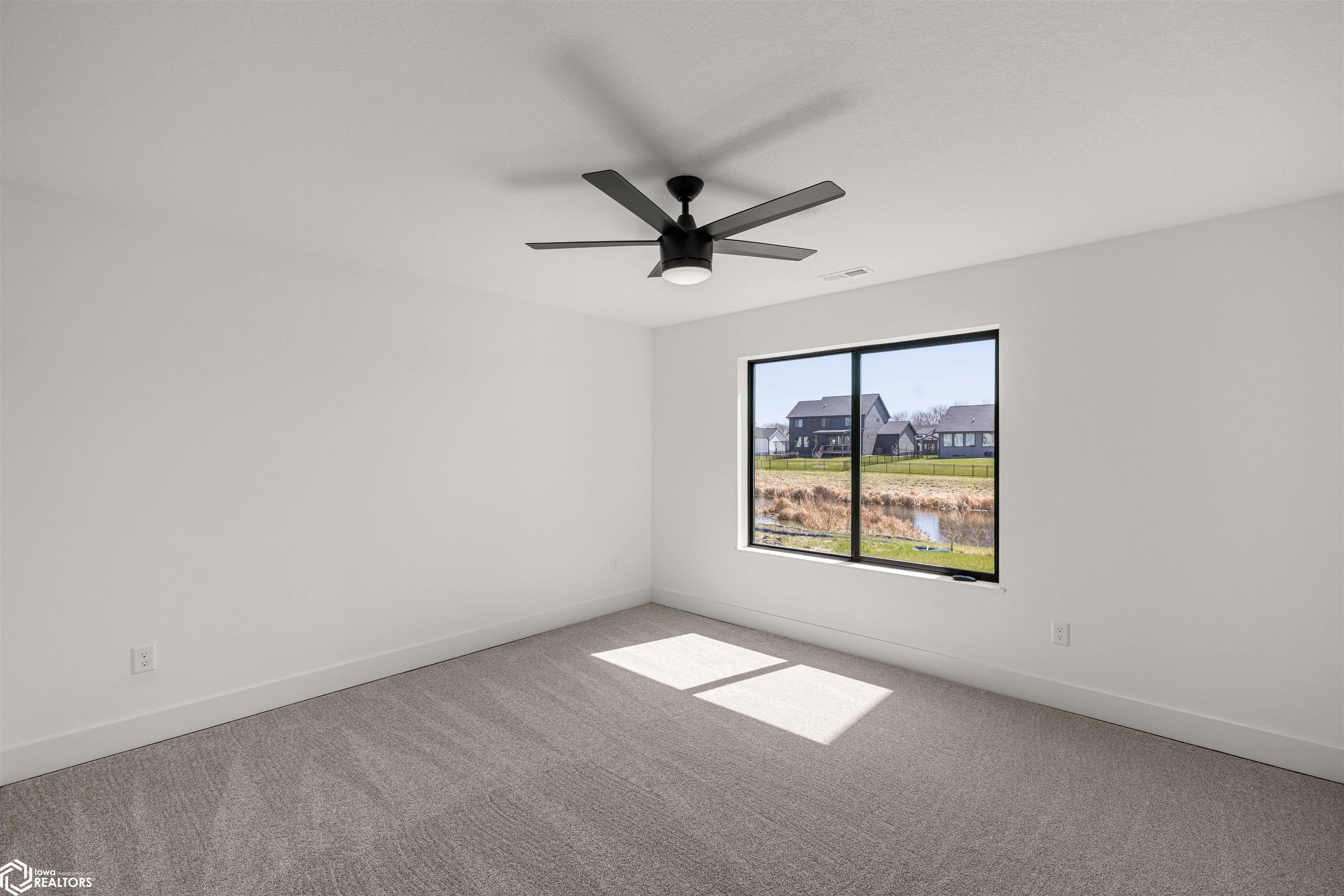 18362 Alpine Drive, Clive, Iowa image 3