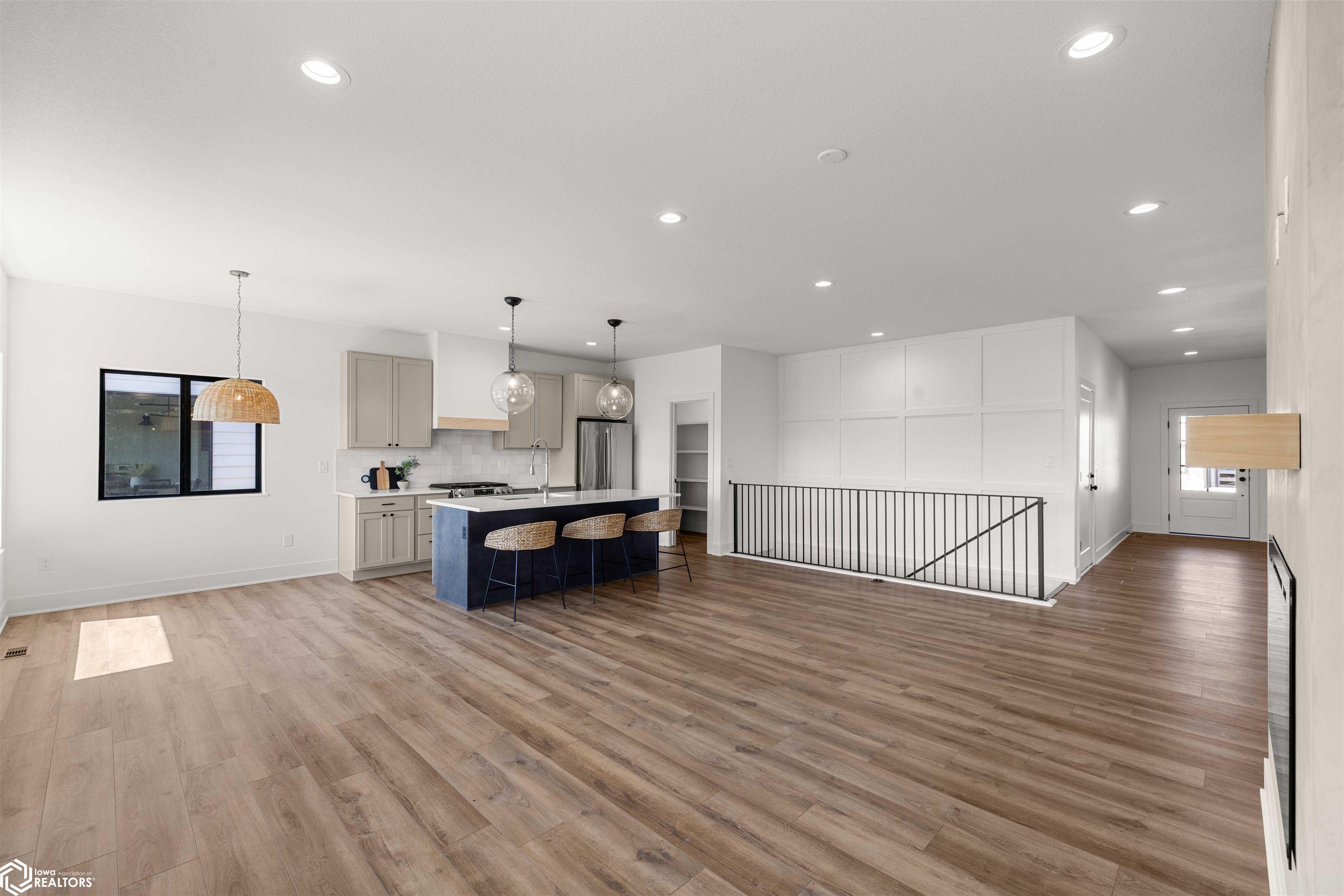 18362 Alpine Drive, Clive, Iowa image 25