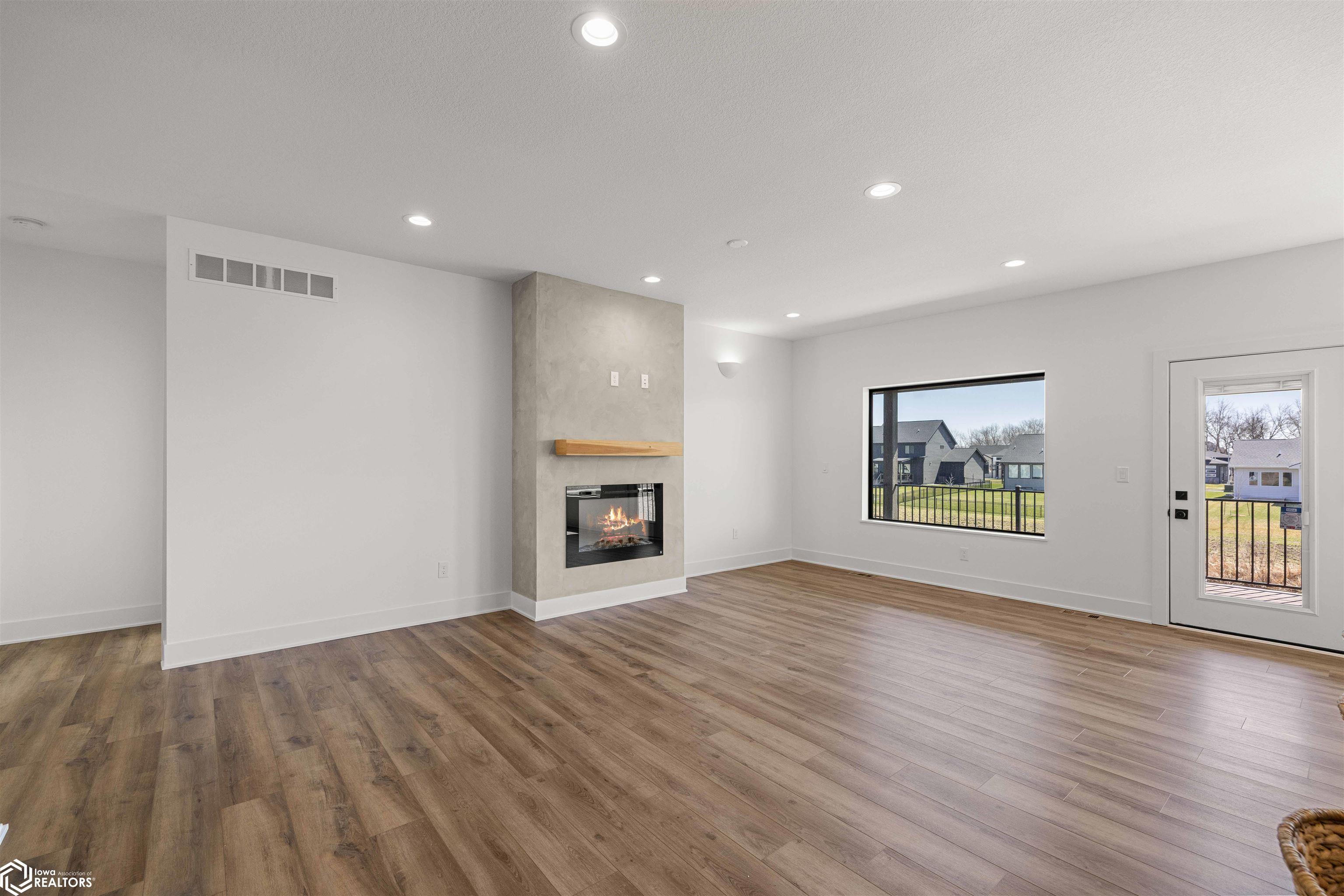 18362 Alpine Drive, Clive, Iowa image 29