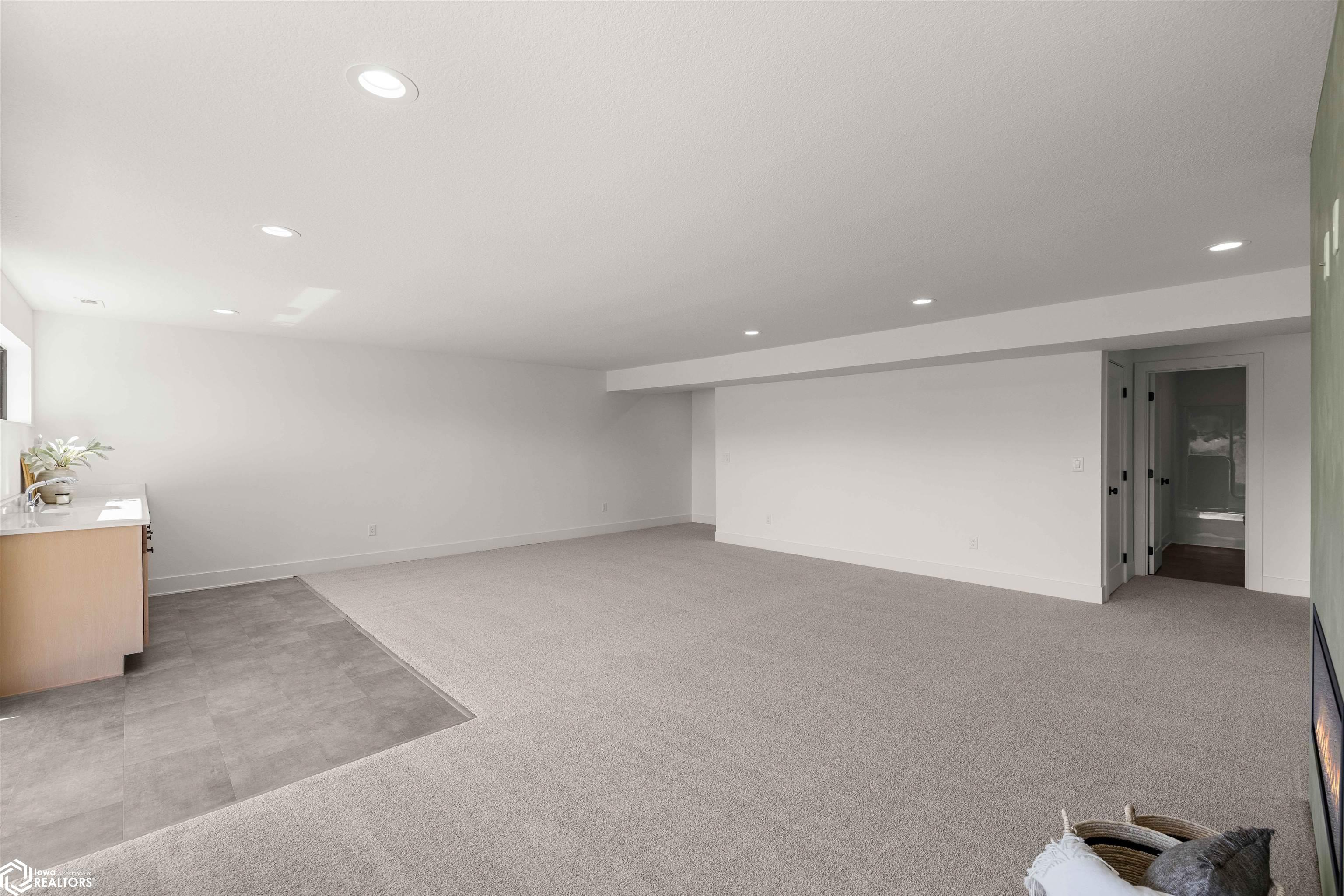 18362 Alpine Drive, Clive, Iowa image 6