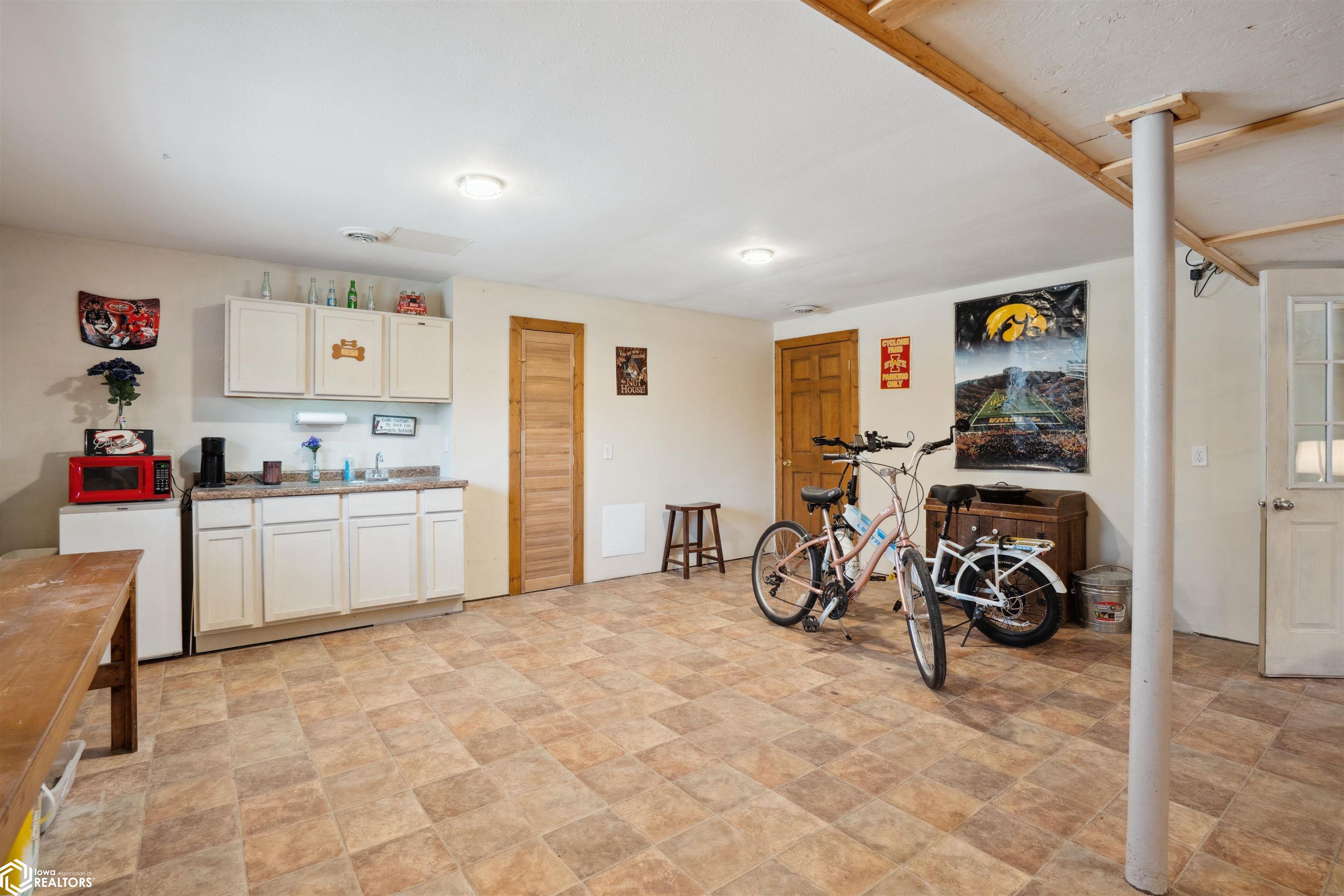 2712 Rockton Drive, Marshalltown, Iowa image 25