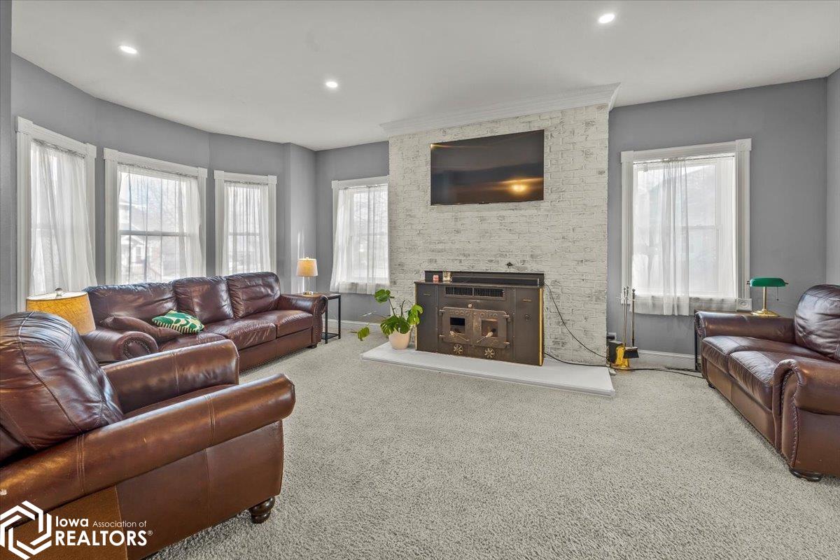 814 10th Street, Eldora, Iowa image 3