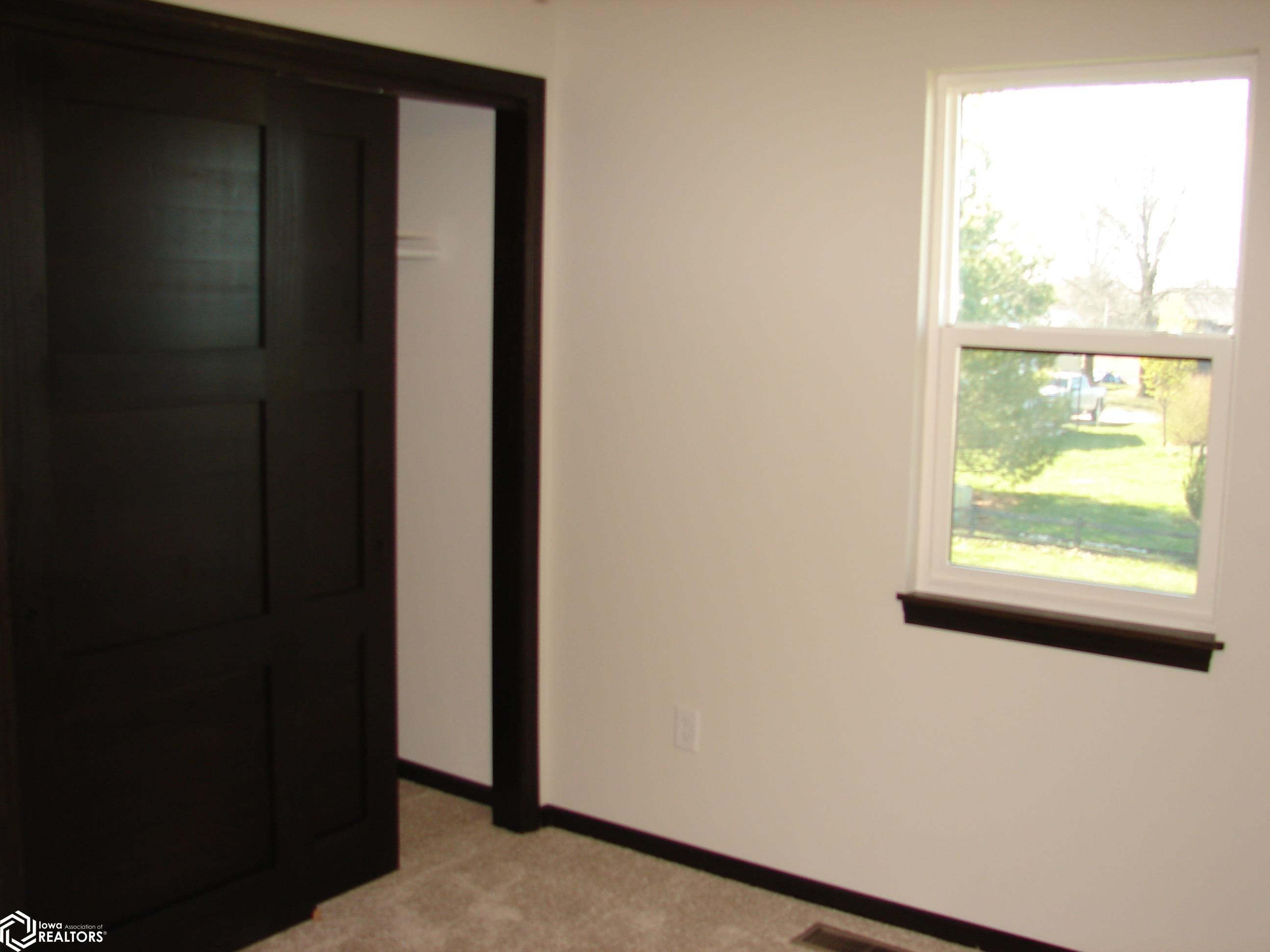 910 W Hill Ave., Mount Pleasant, Iowa image 12