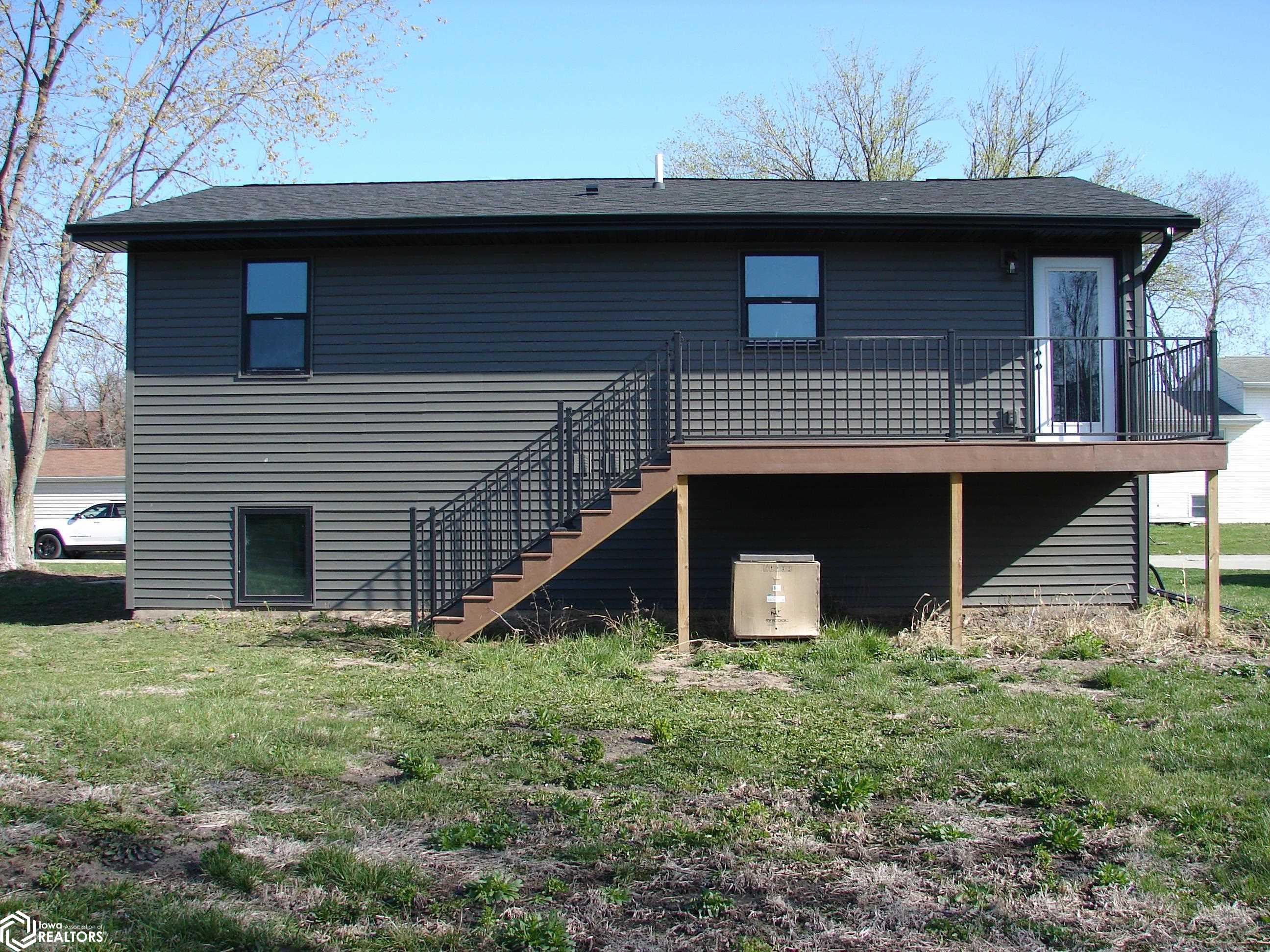 910 W Hill Ave., Mount Pleasant, Iowa image 4